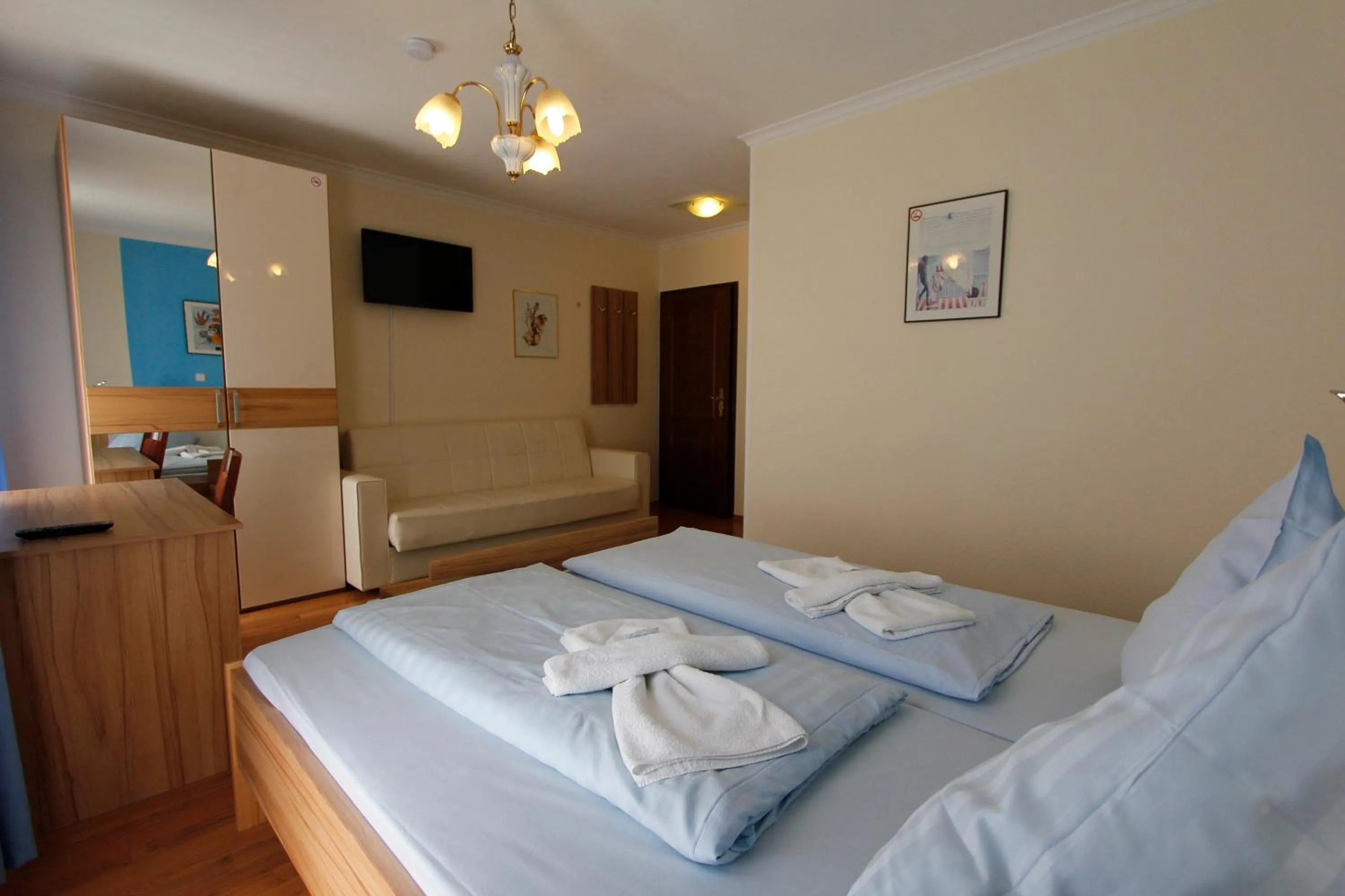 Photo of the whole room, Bed in Hotel Adria Stuben