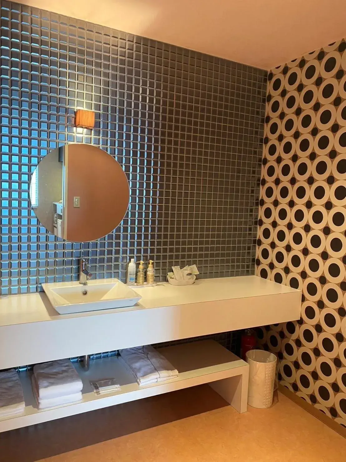 Deluxe Double Room with Bath - single occupancy in Hotel JOYCE Deluxe Double Room with Bath - single occupancy in Hotel JOYCE