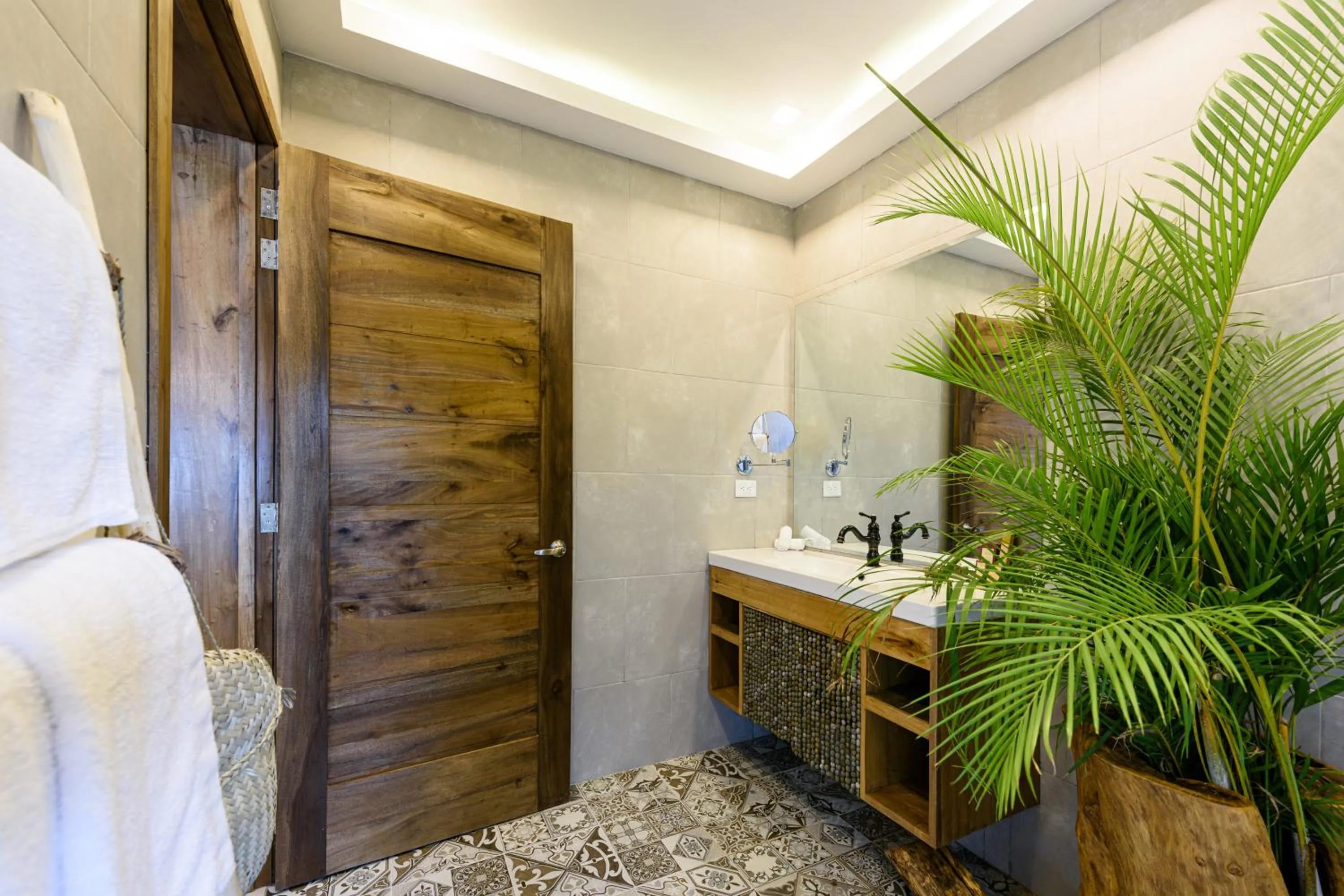 Bathroom in Saman Boutique Hotel By Mint