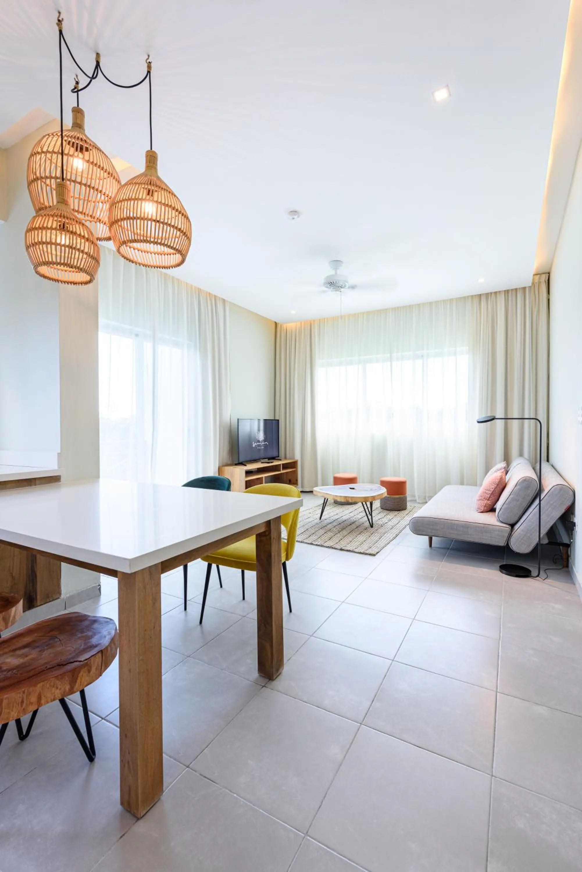 Seating area in Saman Boutique Hotel By Mint