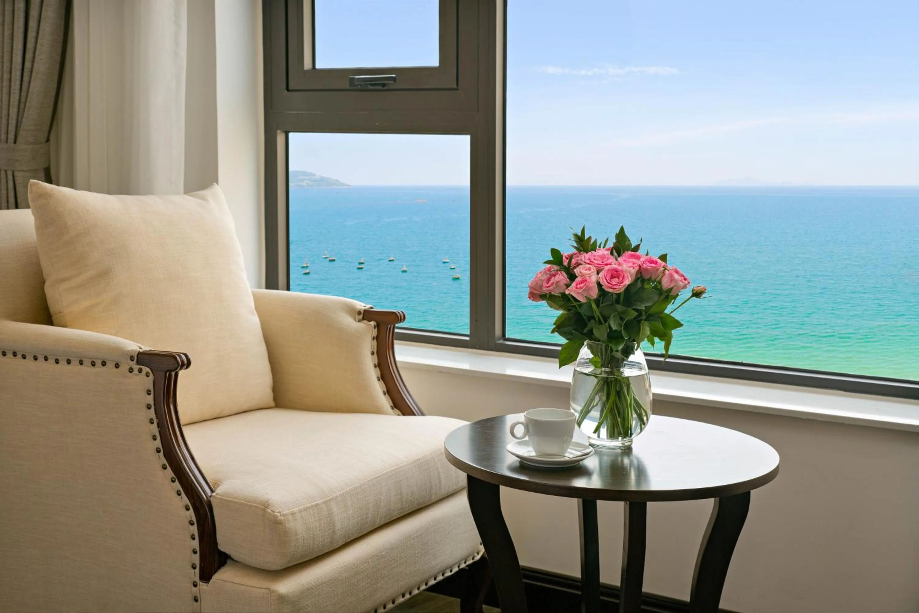 Seating area in Santa Luxury Hotel