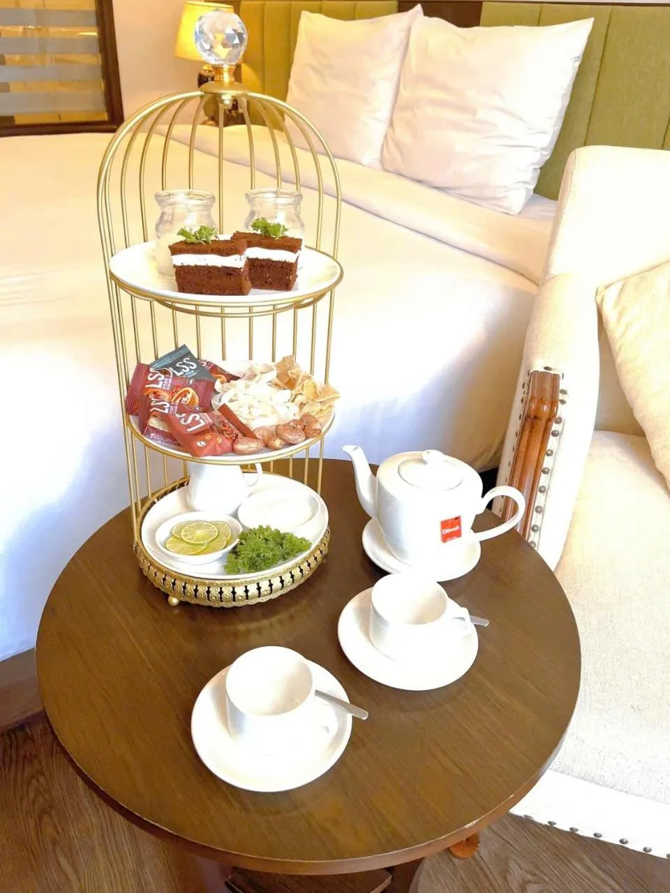 Coffee/tea facilities in Santa Luxury Hotel