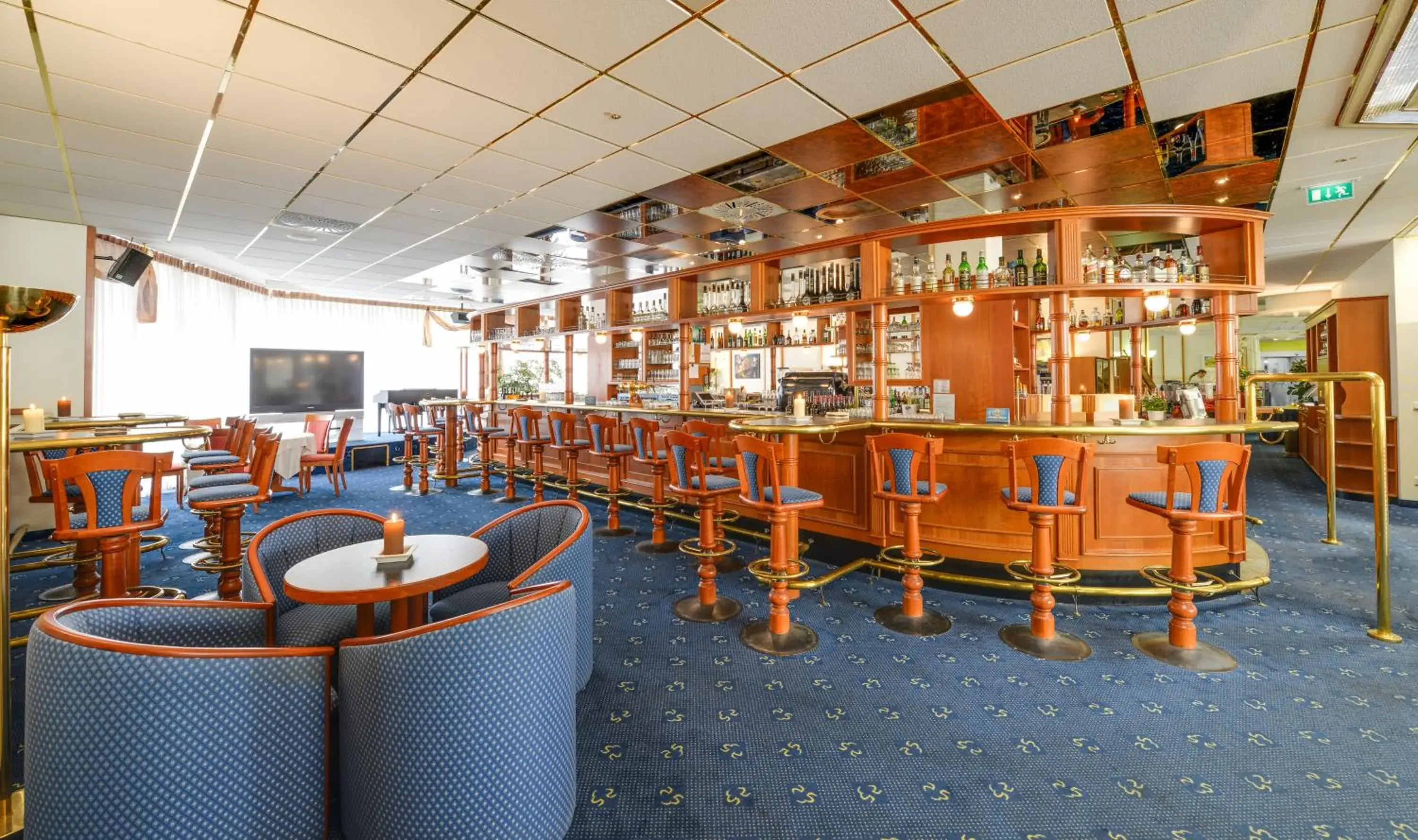 Lounge or bar, Lounge/Bar in NOVINA HOTEL Sudwestpark