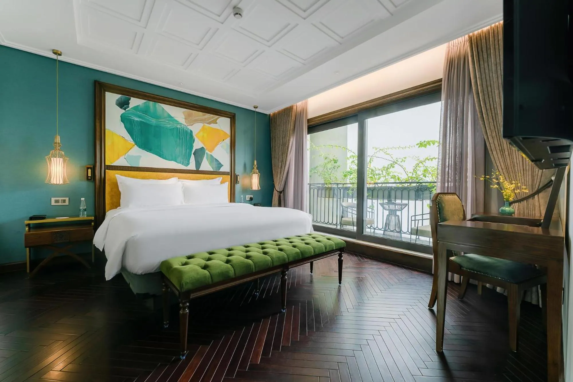 View (from property/room), Bed in Peridot Grand Luxury Boutique Hotel