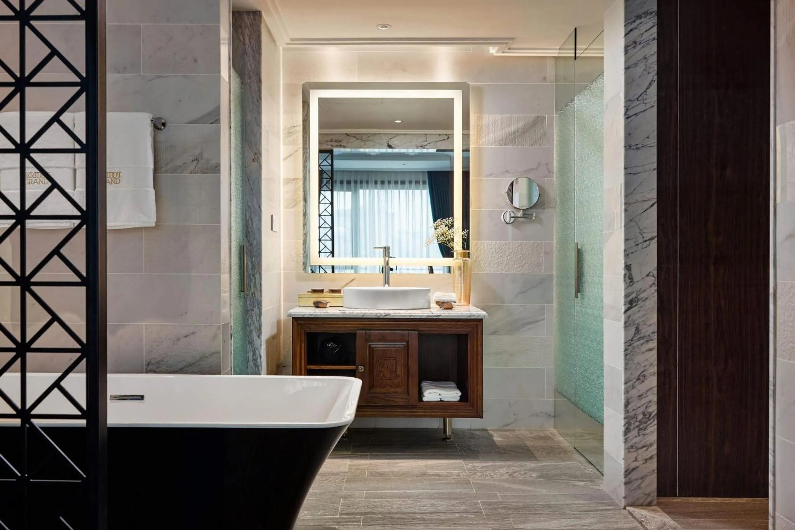 Bath in Peridot Grand Luxury Boutique Hotel