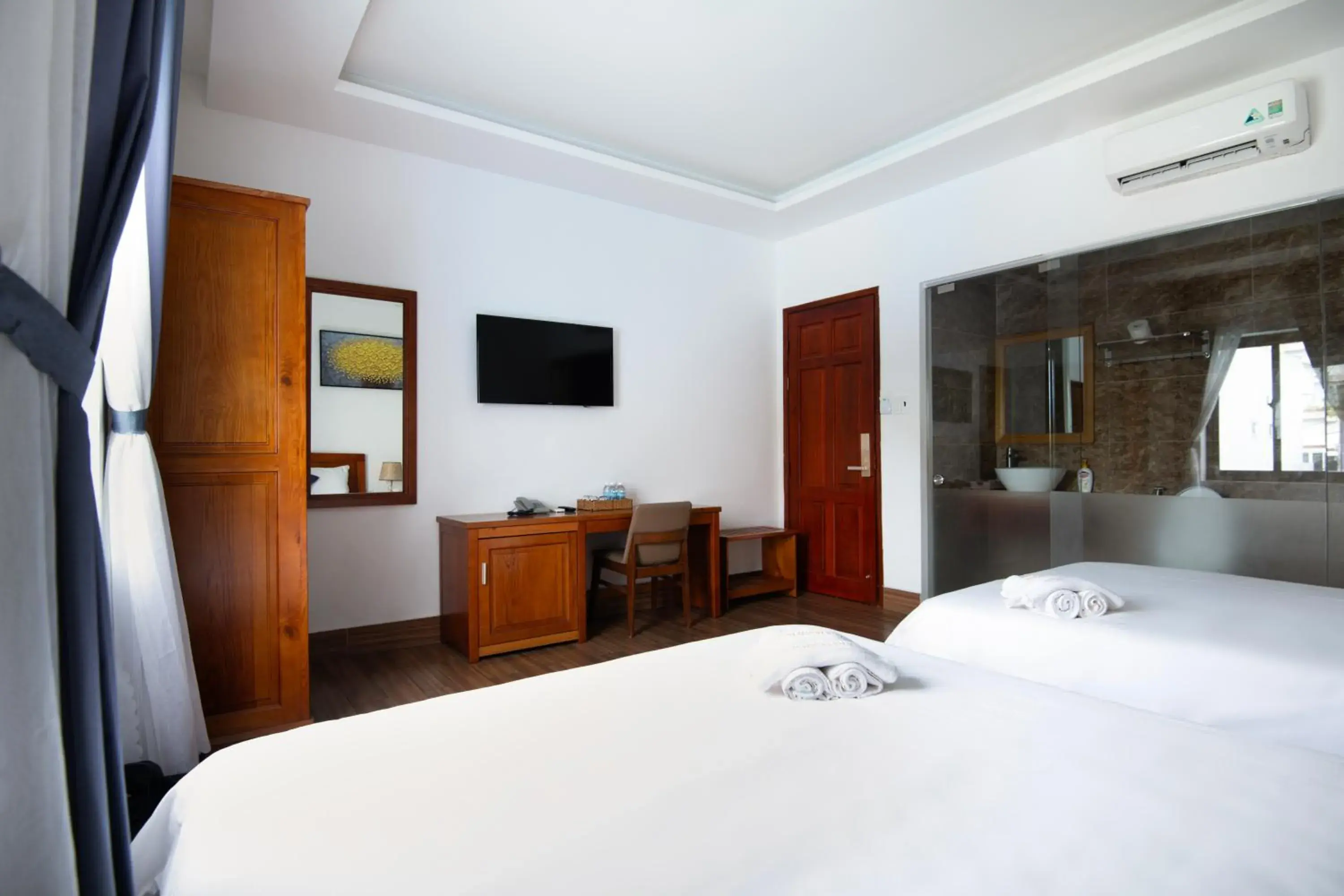 Bedroom, Bed in Kim Ngân Hotel Bedroom, Bed in Kim Ngân Hotel