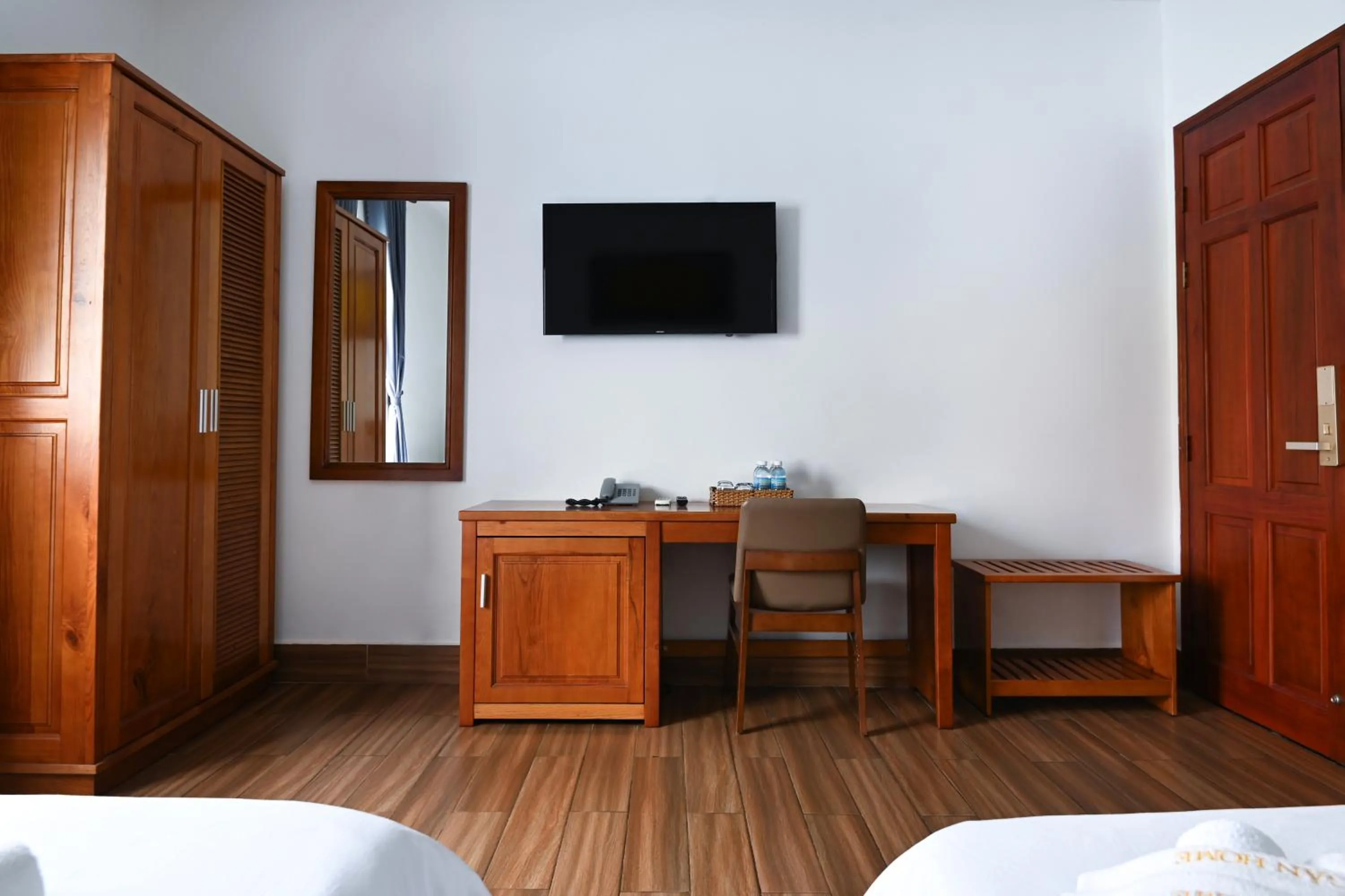 Coffee/tea facilities, Bed in Kim Ngân Hotel