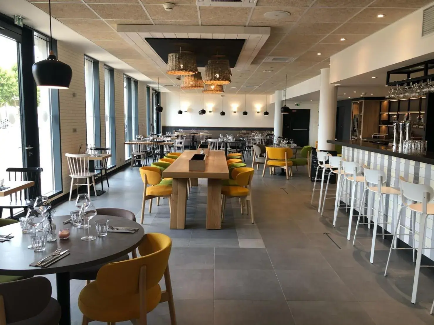 Lounge or bar in Campanile PRIME - Rungis Orly Lounge or bar in Campanile PRIME - Rungis Orly