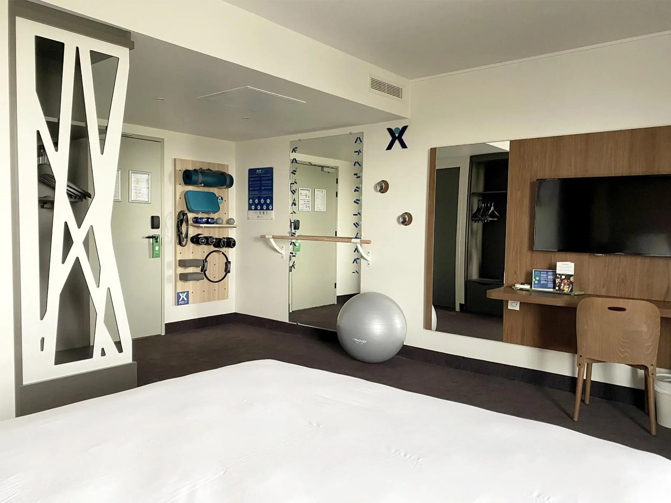 Fitness centre/facilities, Bed in Campanile PRIME - Rungis Orly Fitness centre/facilities, Bed in Campanile PRIME - Rungis Orly