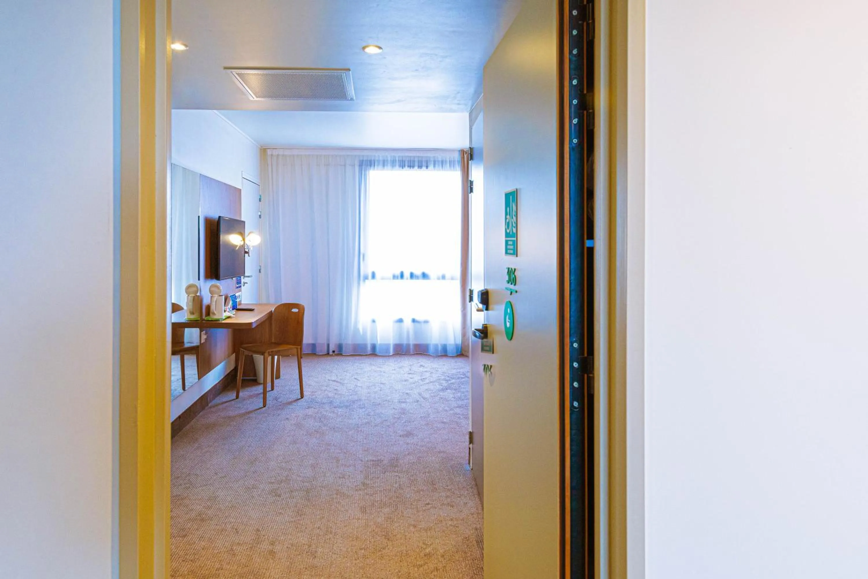 Bedroom in Campanile PRIME - Rungis Orly