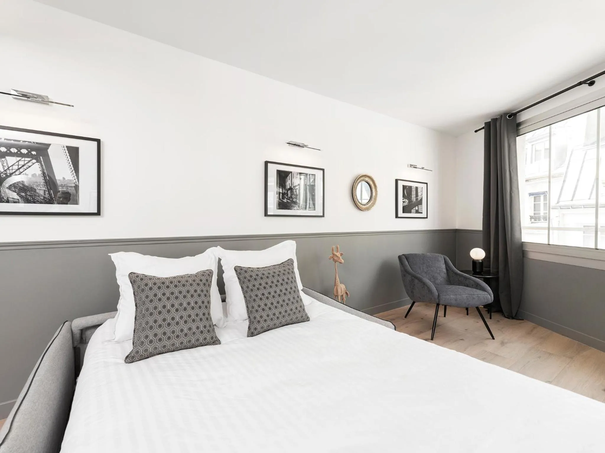 Living room, Bed in LivinParis - Luxury AC 3 Bedrooms Le Marais III