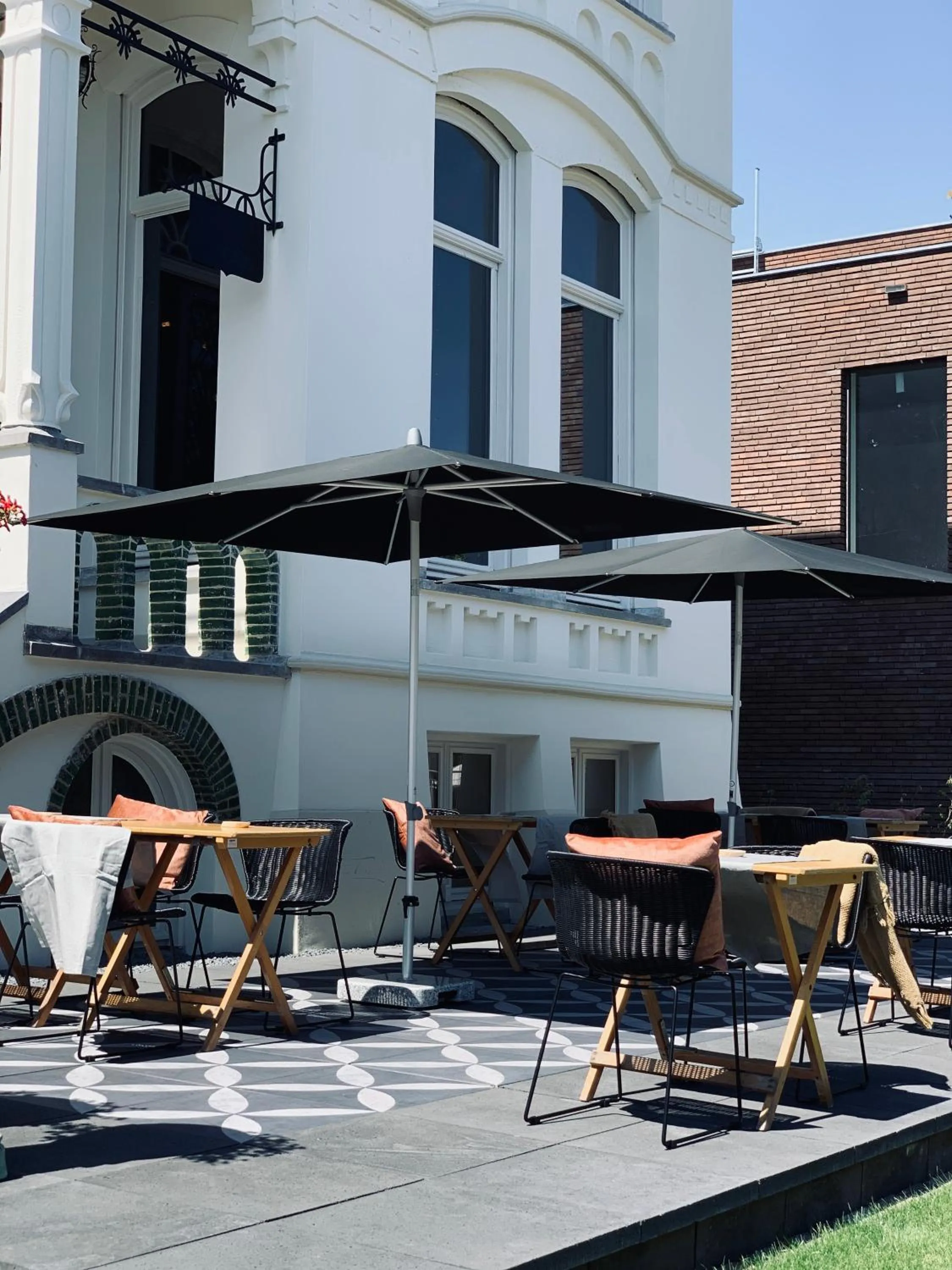 Restaurant/places to eat in Stella Suites Boutique Hotel