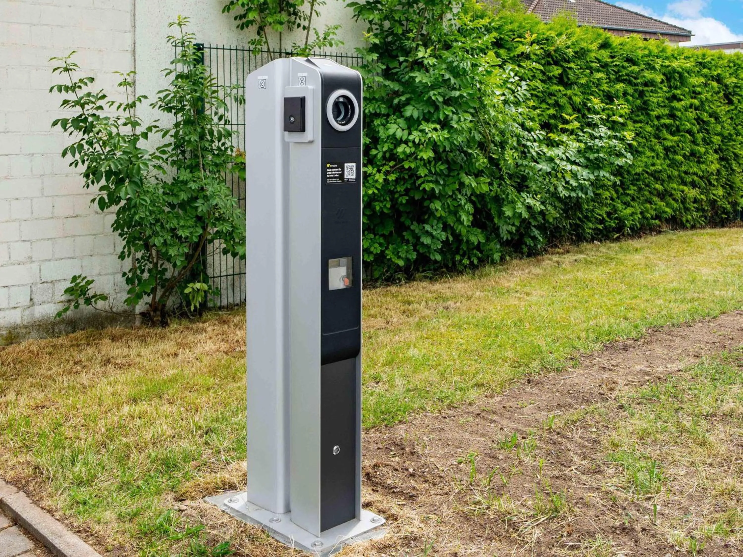 Property building in B&B HOTEL Hannover-Garbsen