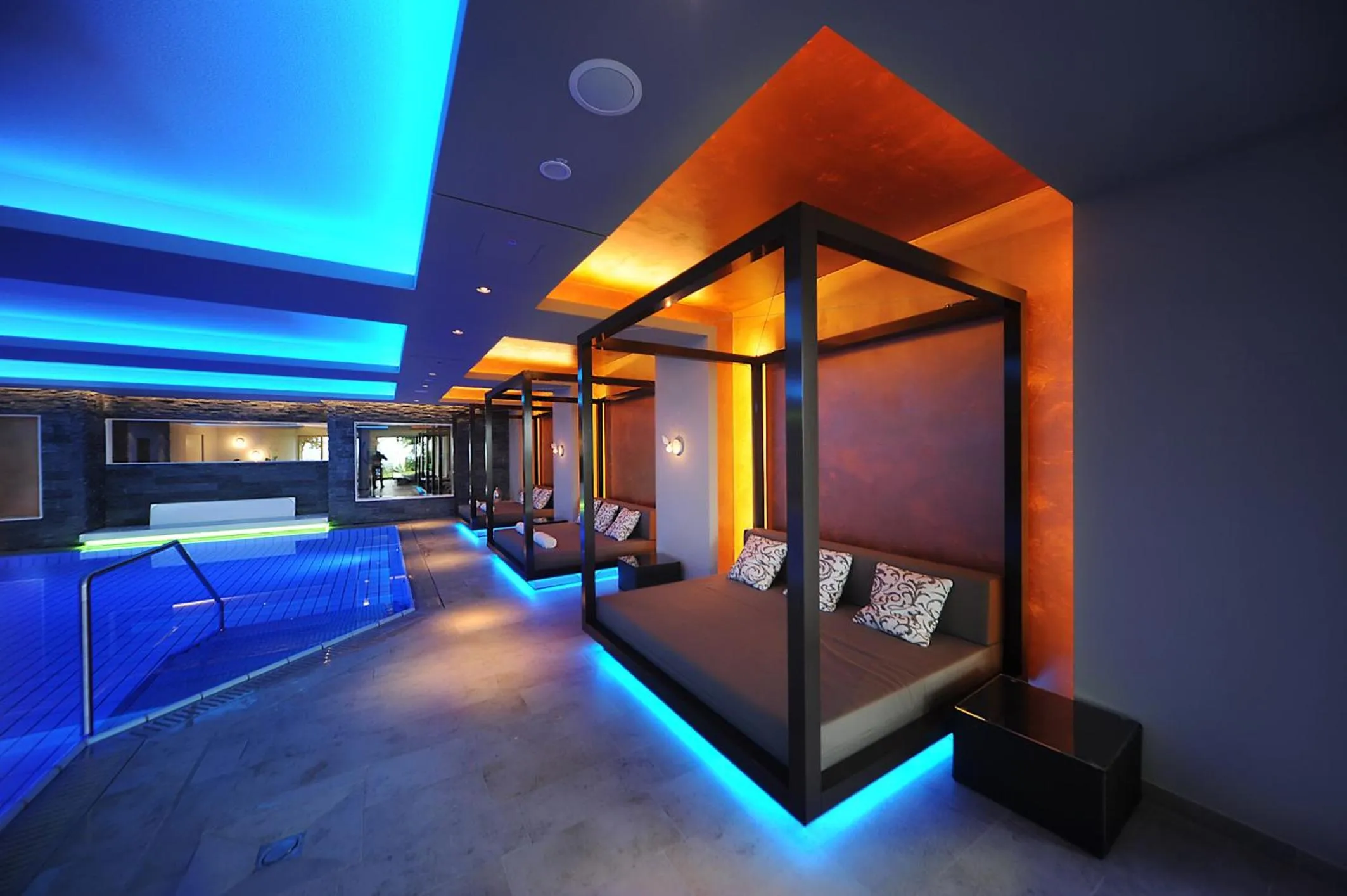 Spa and wellness centre/facilities, Bed in Schlosshotel Kassel