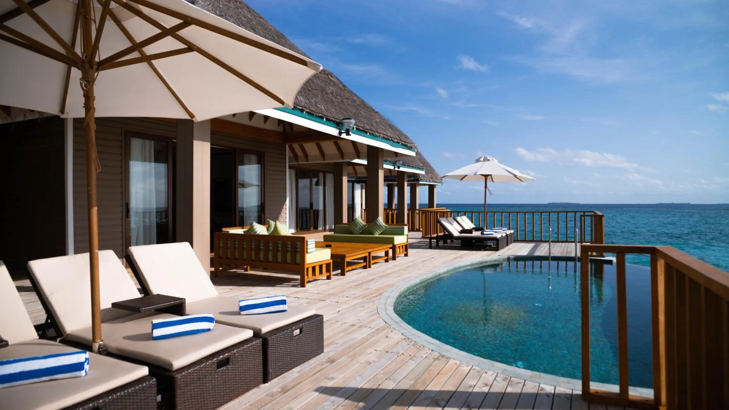 Swimming pool in Brennia Kottefaru Maldives