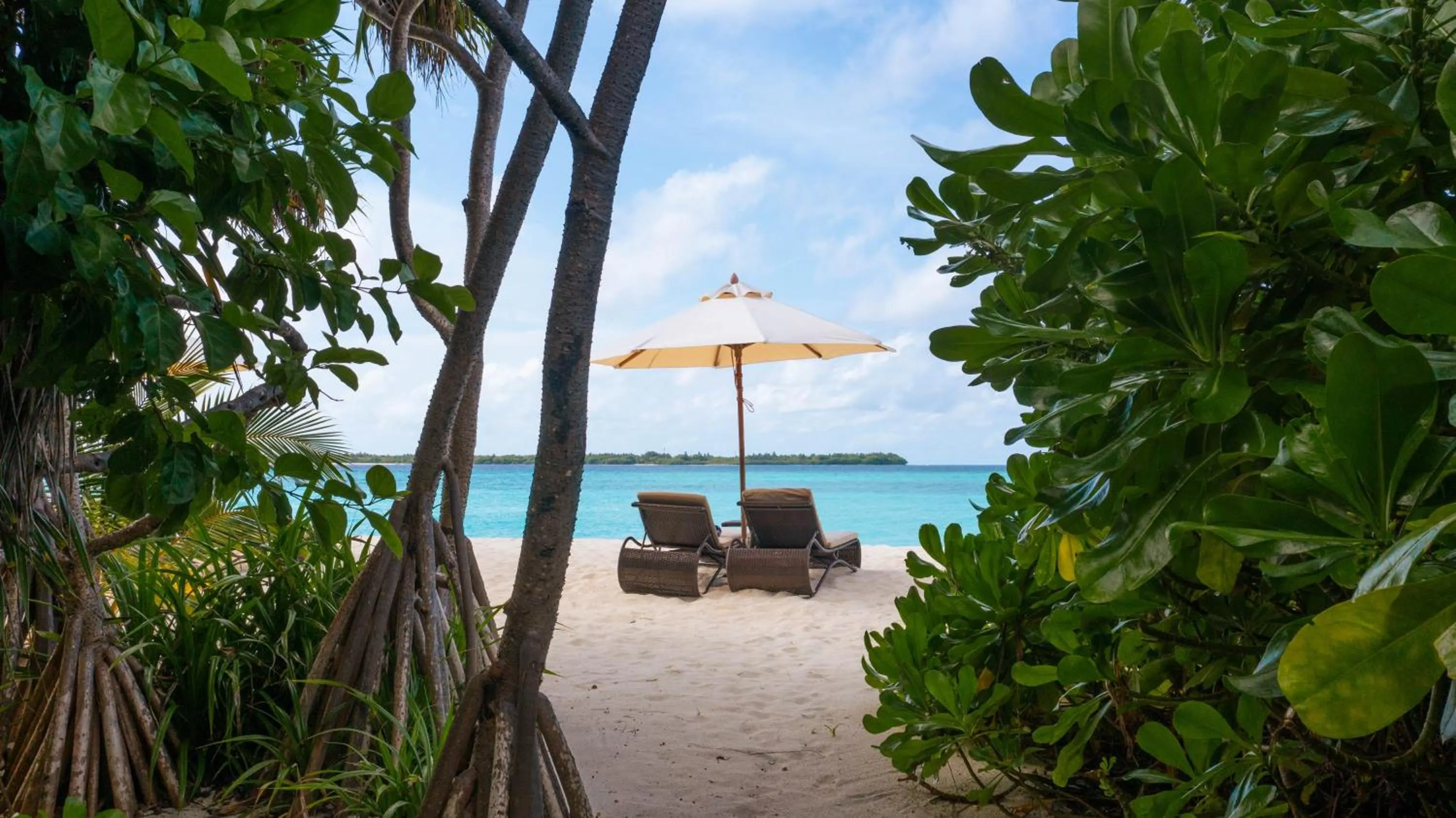 Beach in Brennia Kottefaru Maldives