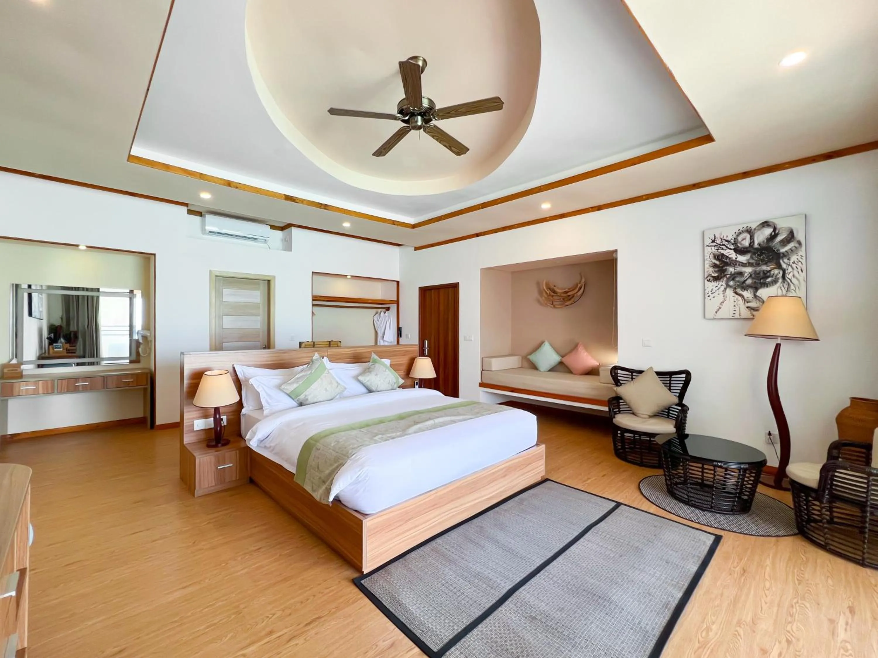 Photo of the whole room, Bed in Brennia Kottefaru Maldives