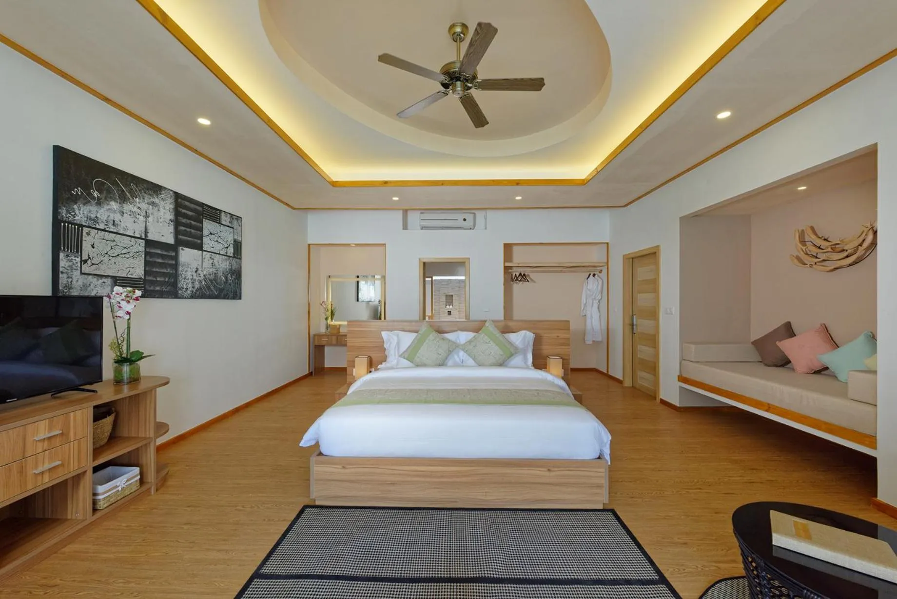 Photo of the whole room, Bed in Brennia Kottefaru Maldives
