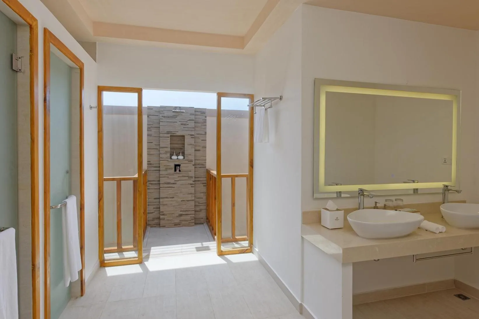 Bathroom in Brennia Kottefaru Maldives