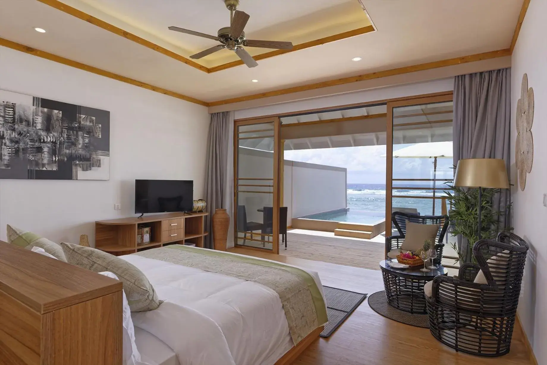 Sea view, Bed in Brennia Kottefaru Maldives Sea view, Bed in Brennia Kottefaru Maldives