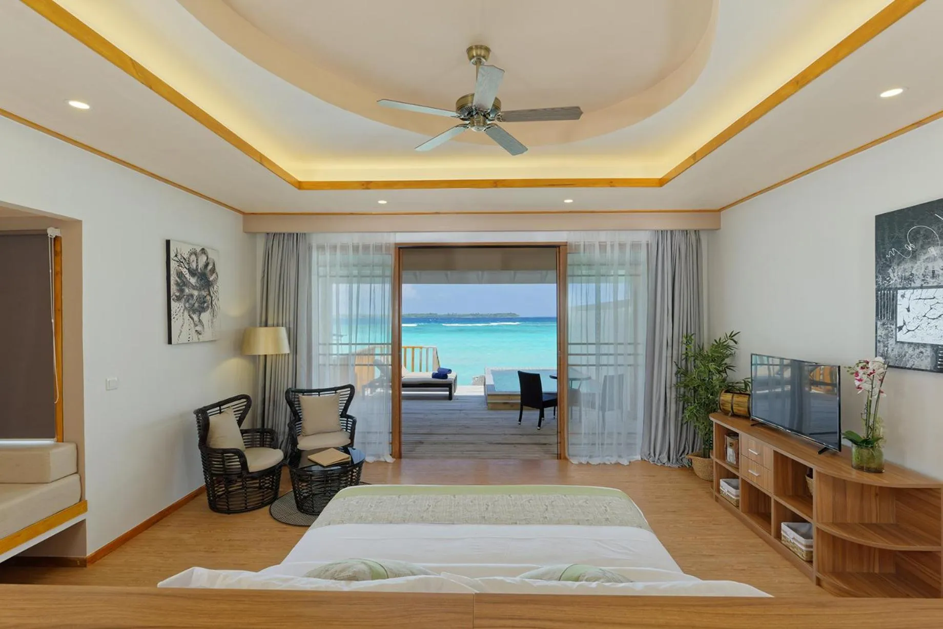 Sea view, Bed in Brennia Kottefaru Maldives