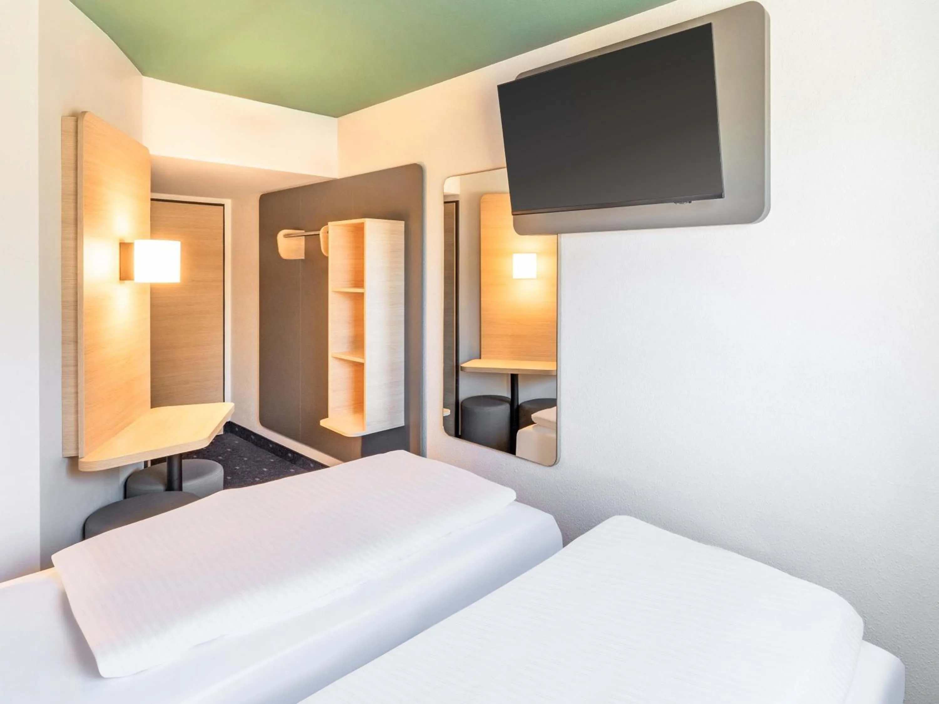 Photo of the whole room, Bed in B&B HOTEL Hannover-Laatzen