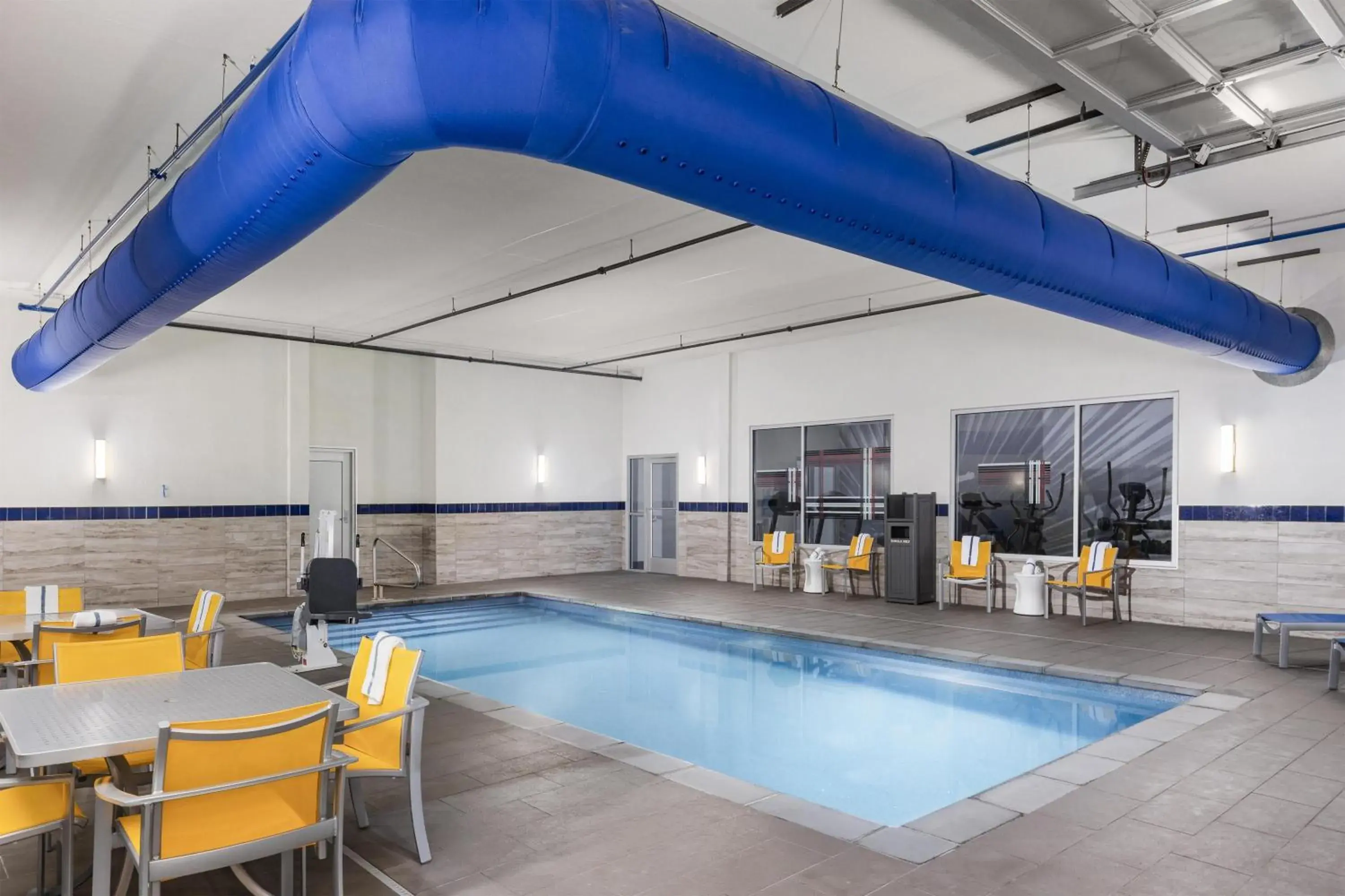 Pool view in GLō Best Western Dawley Farms In Sioux Falls Pool view in GLō Best Western Dawley Farms In Sioux Falls