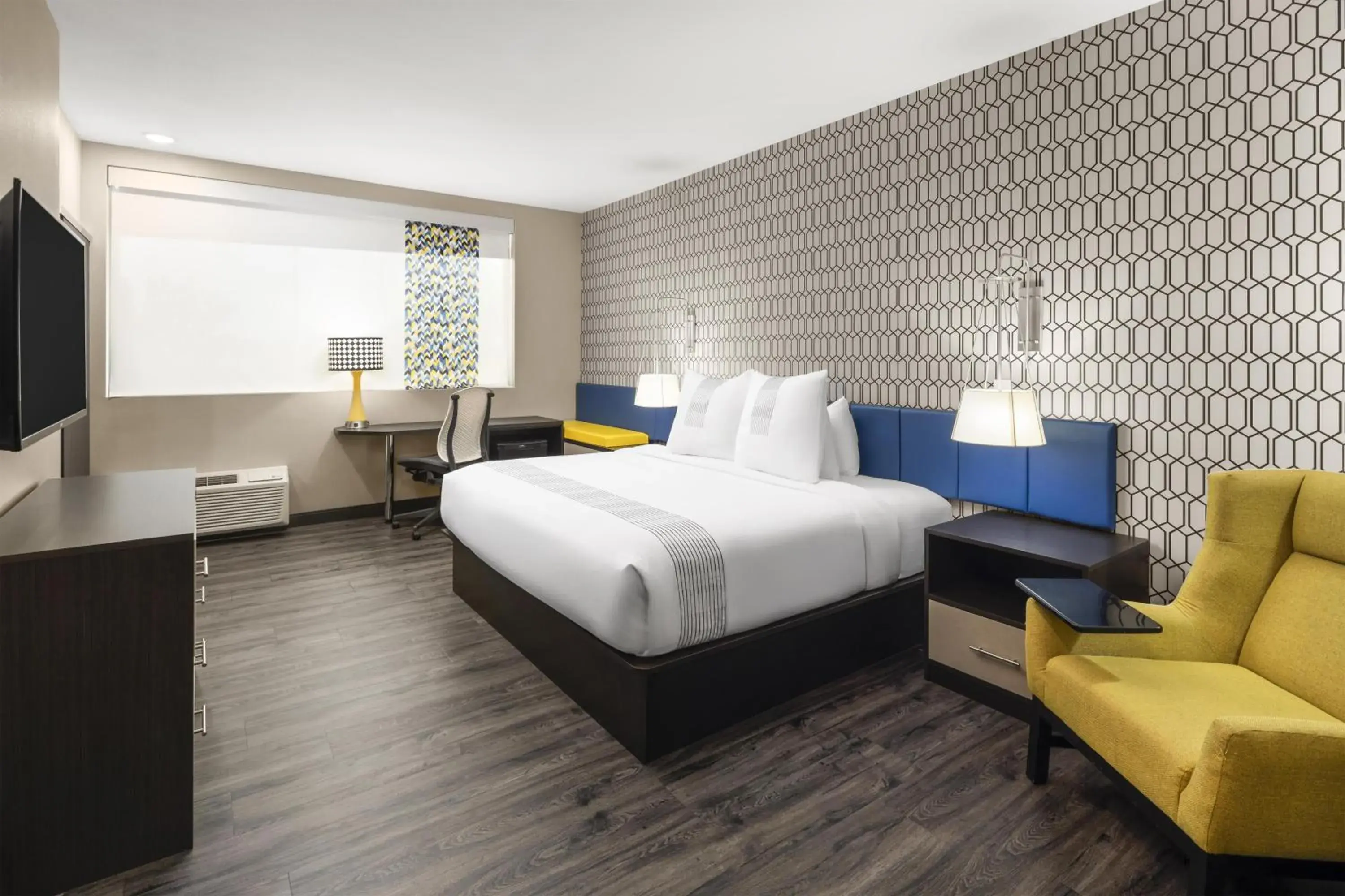 Bedroom, Bed in GLō Best Western Dawley Farms In Sioux Falls Bedroom, Bed in GLō Best Western Dawley Farms In Sioux Falls