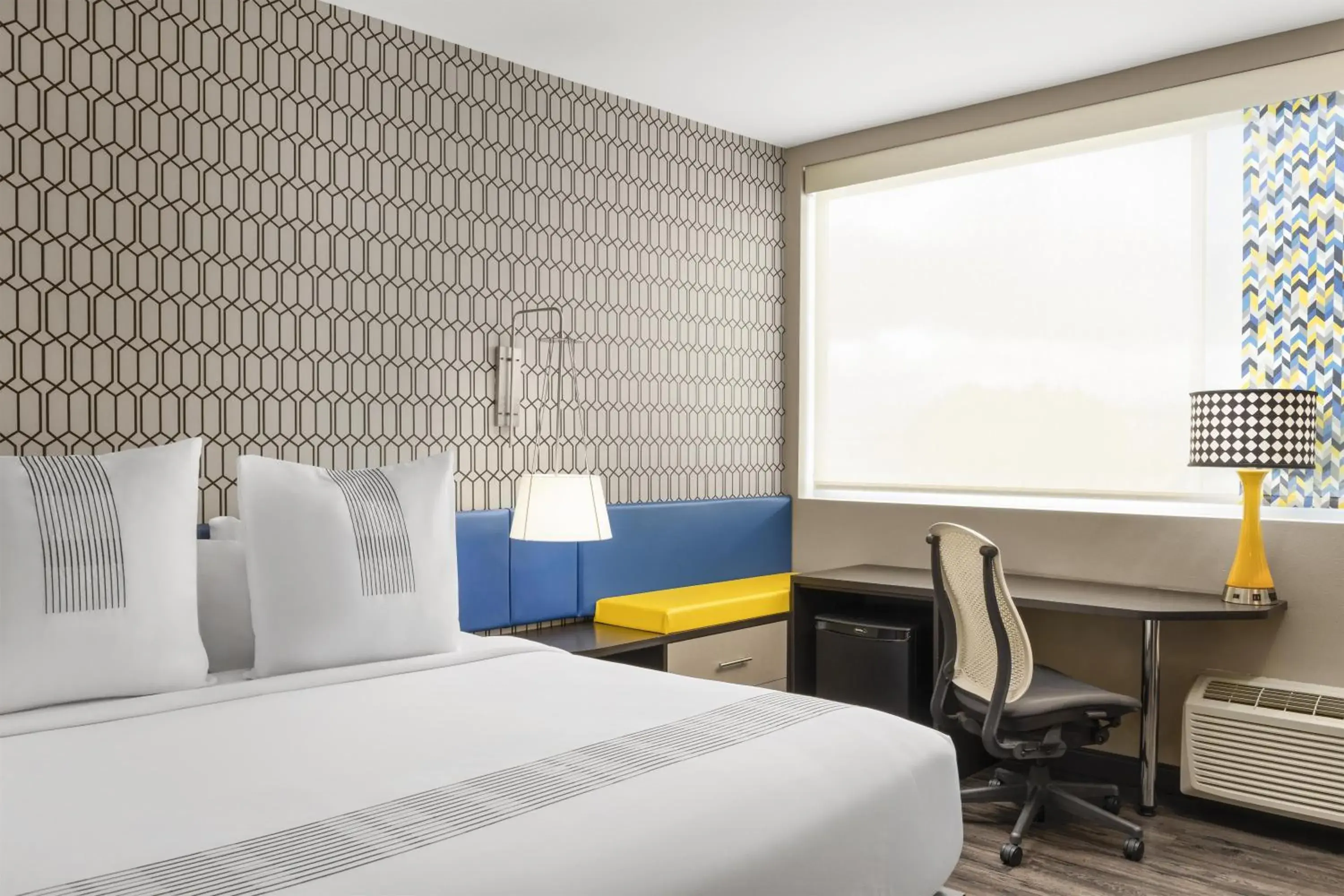 Bedroom, Bed in GLō Best Western Dawley Farms In Sioux Falls Bedroom, Bed in GLō Best Western Dawley Farms In Sioux Falls