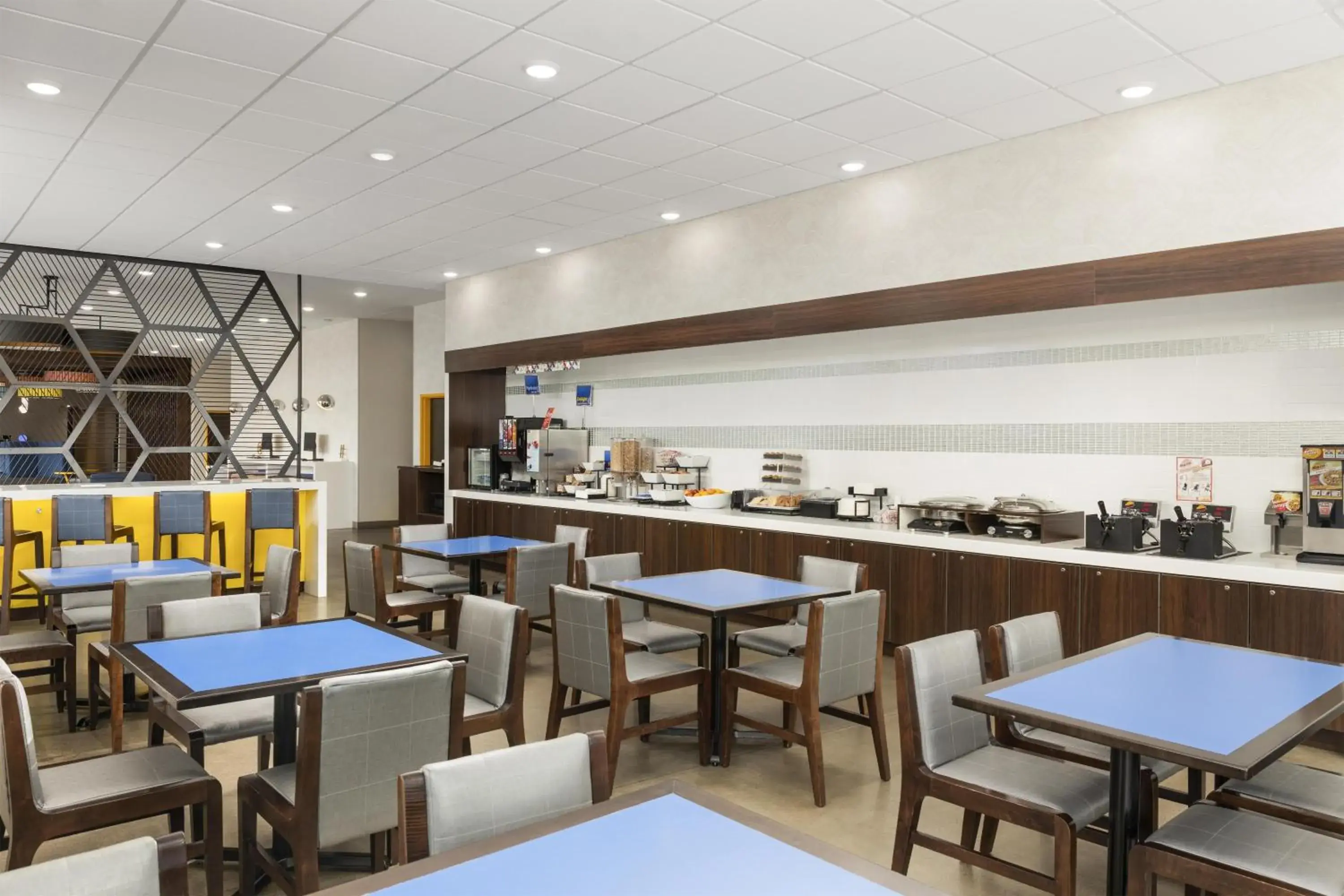 Breakfast in GLō Best Western Dawley Farms In Sioux Falls Breakfast in GLō Best Western Dawley Farms In Sioux Falls