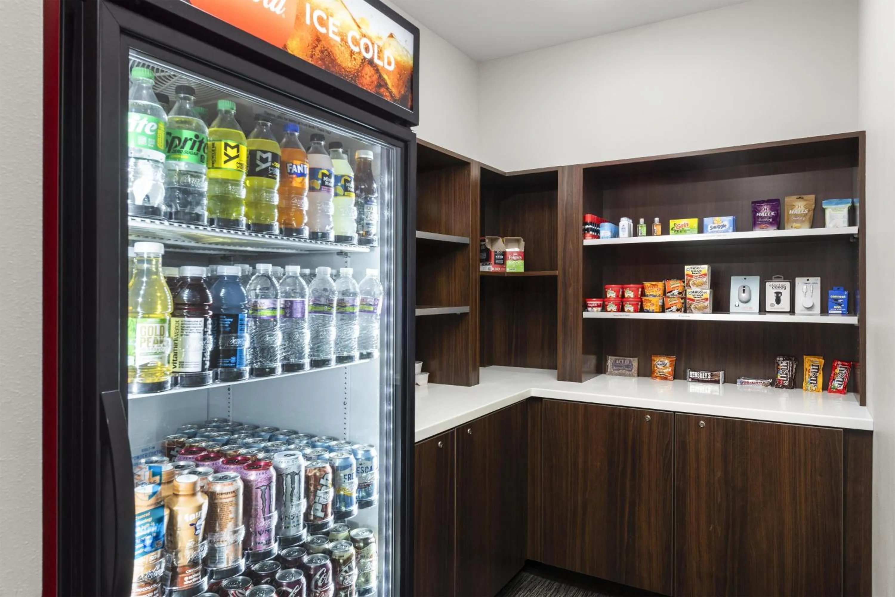 Property building in GLō Best Western Dawley Farms In Sioux Falls