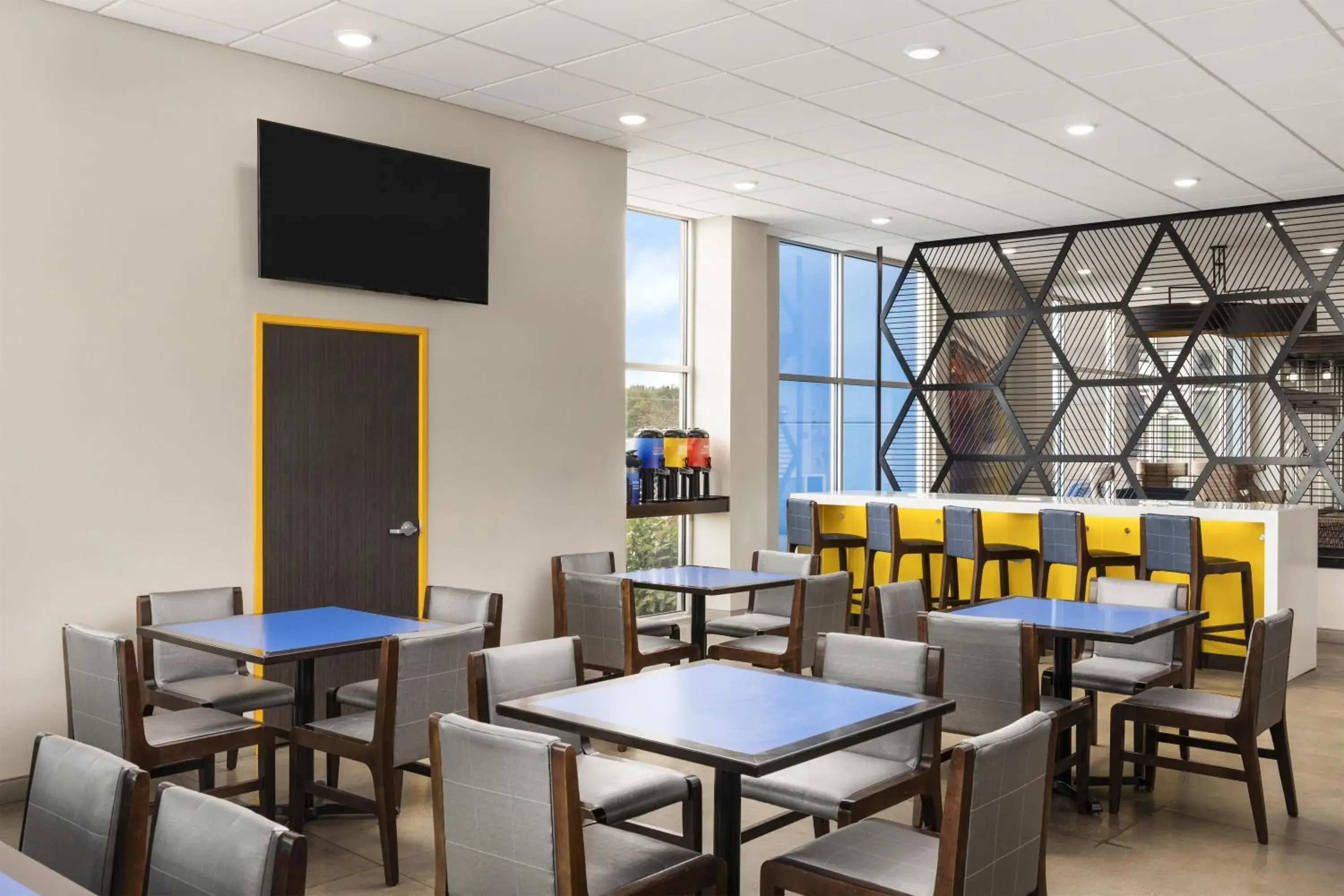 Breakfast in GLō Best Western Dawley Farms In Sioux Falls Breakfast in GLō Best Western Dawley Farms In Sioux Falls