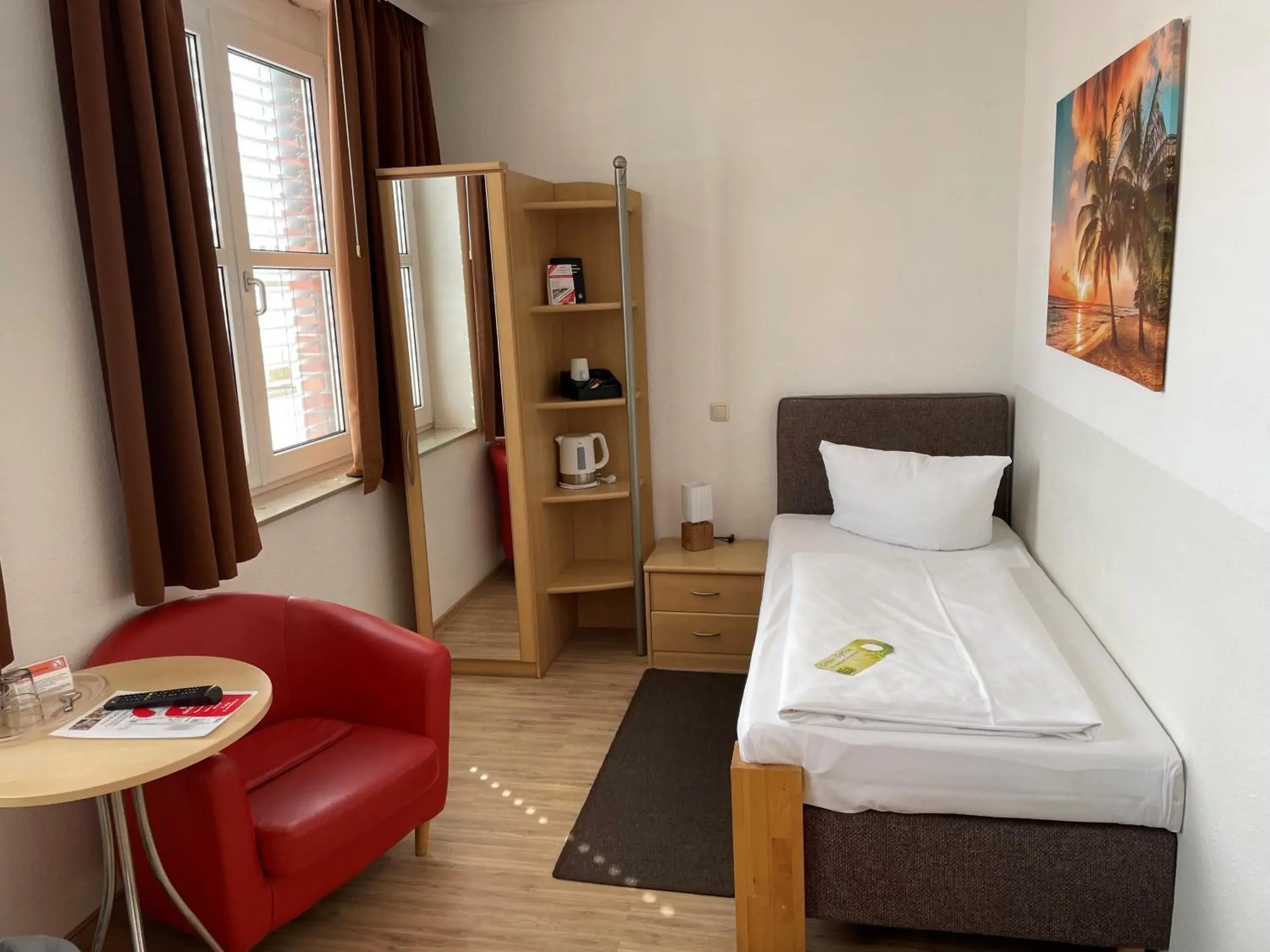 Single Room with Shower in Hotel Am Hopfenmarkt Single Room with Shower in Hotel Am Hopfenmarkt