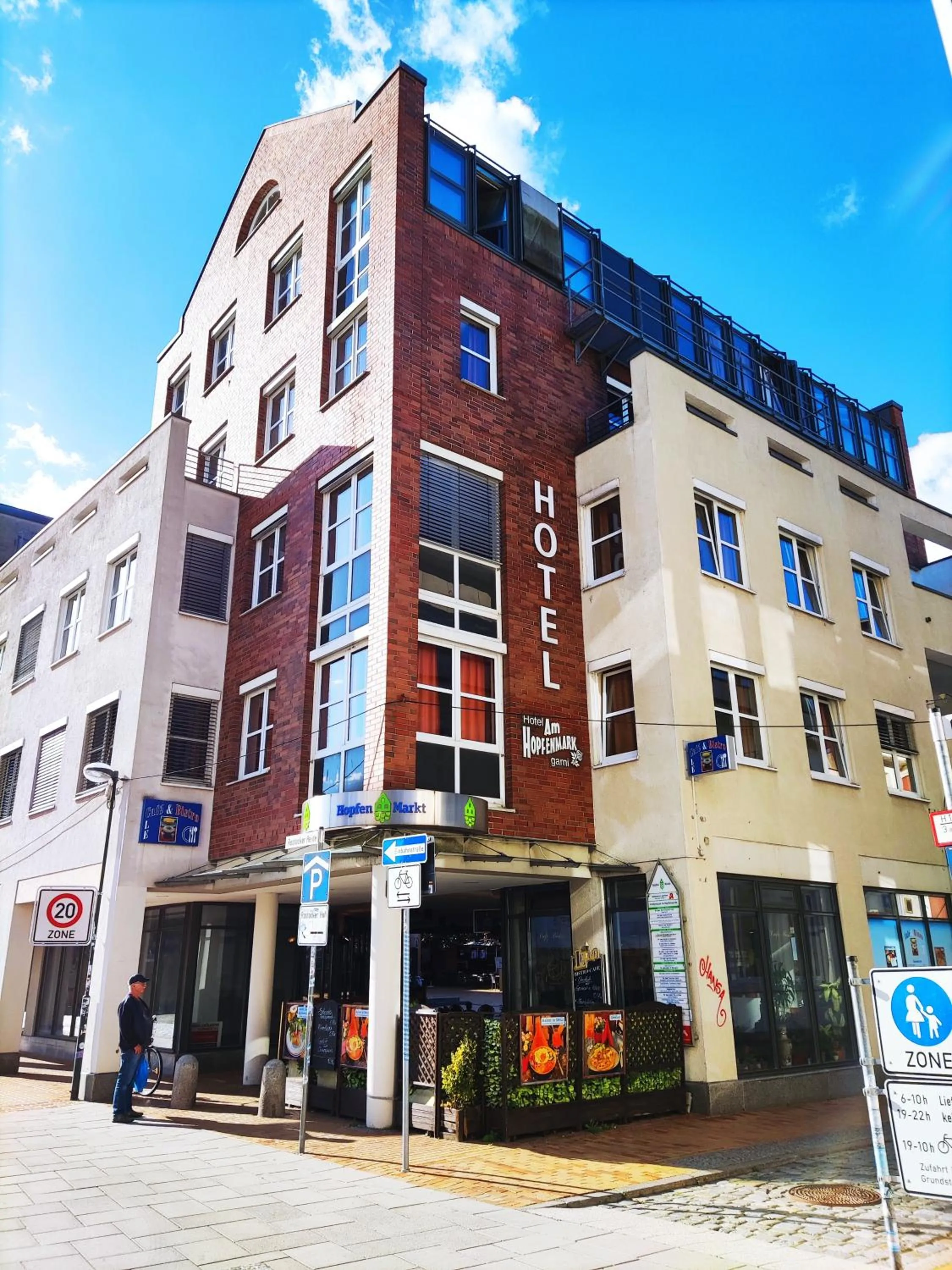 Property building in Hotel Am Hopfenmarkt