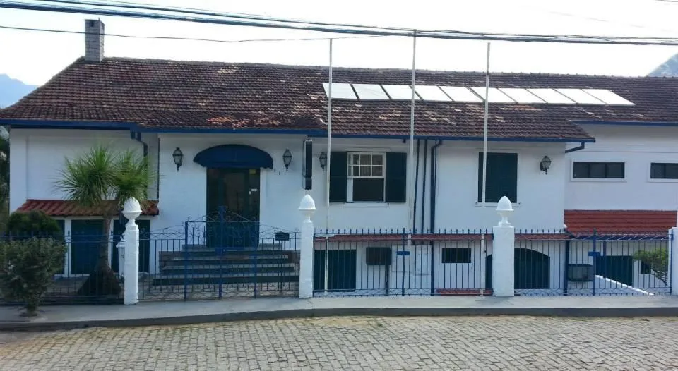 HOTEL MONTANAS