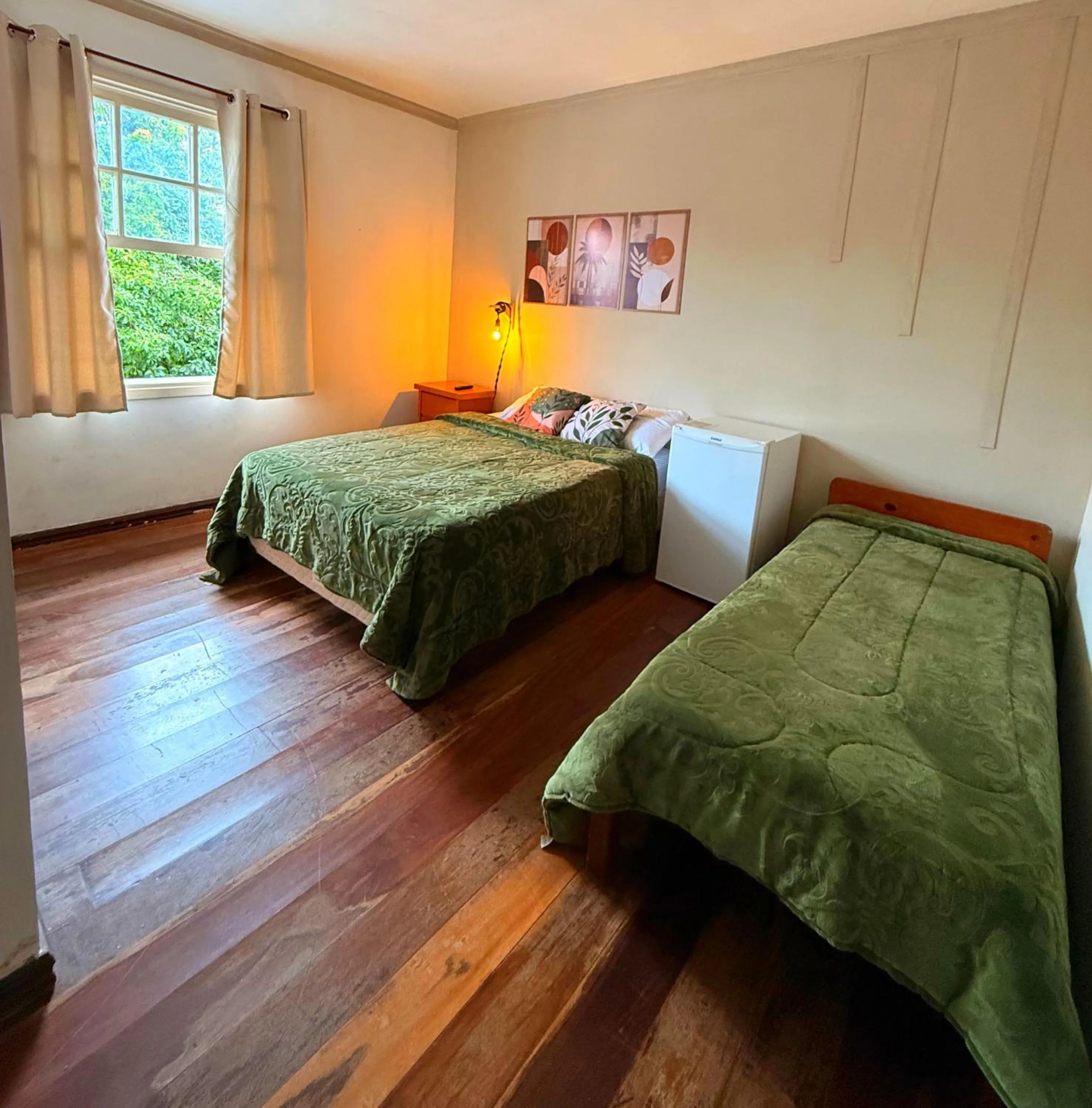 Bed in HOTEL MONTANAS