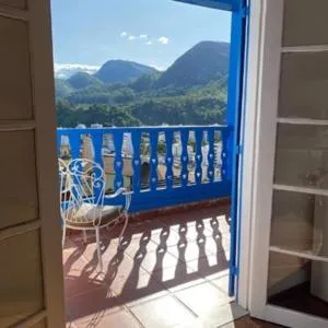 HOTEL MONTANAS