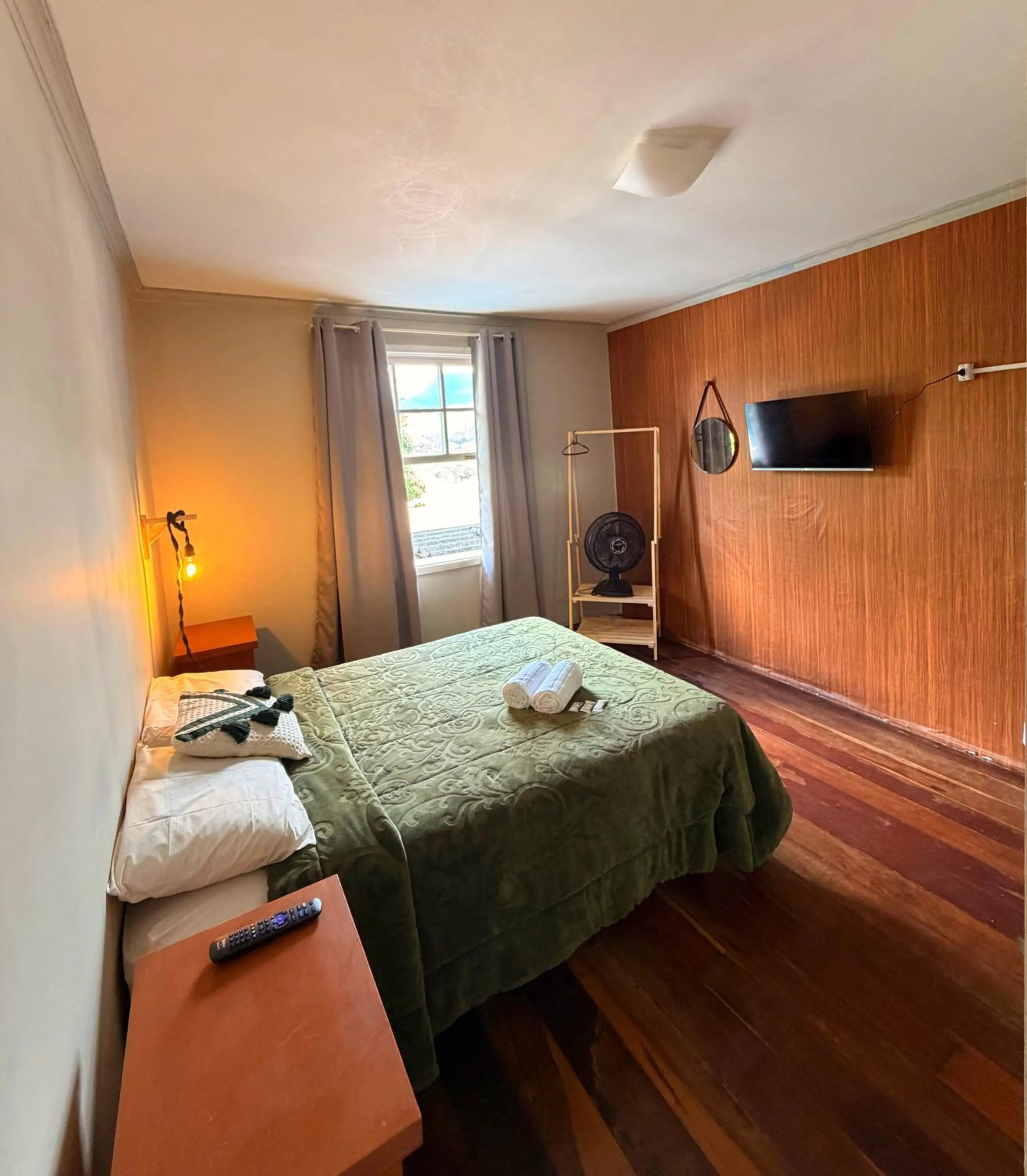 Bed in HOTEL MONTANAS