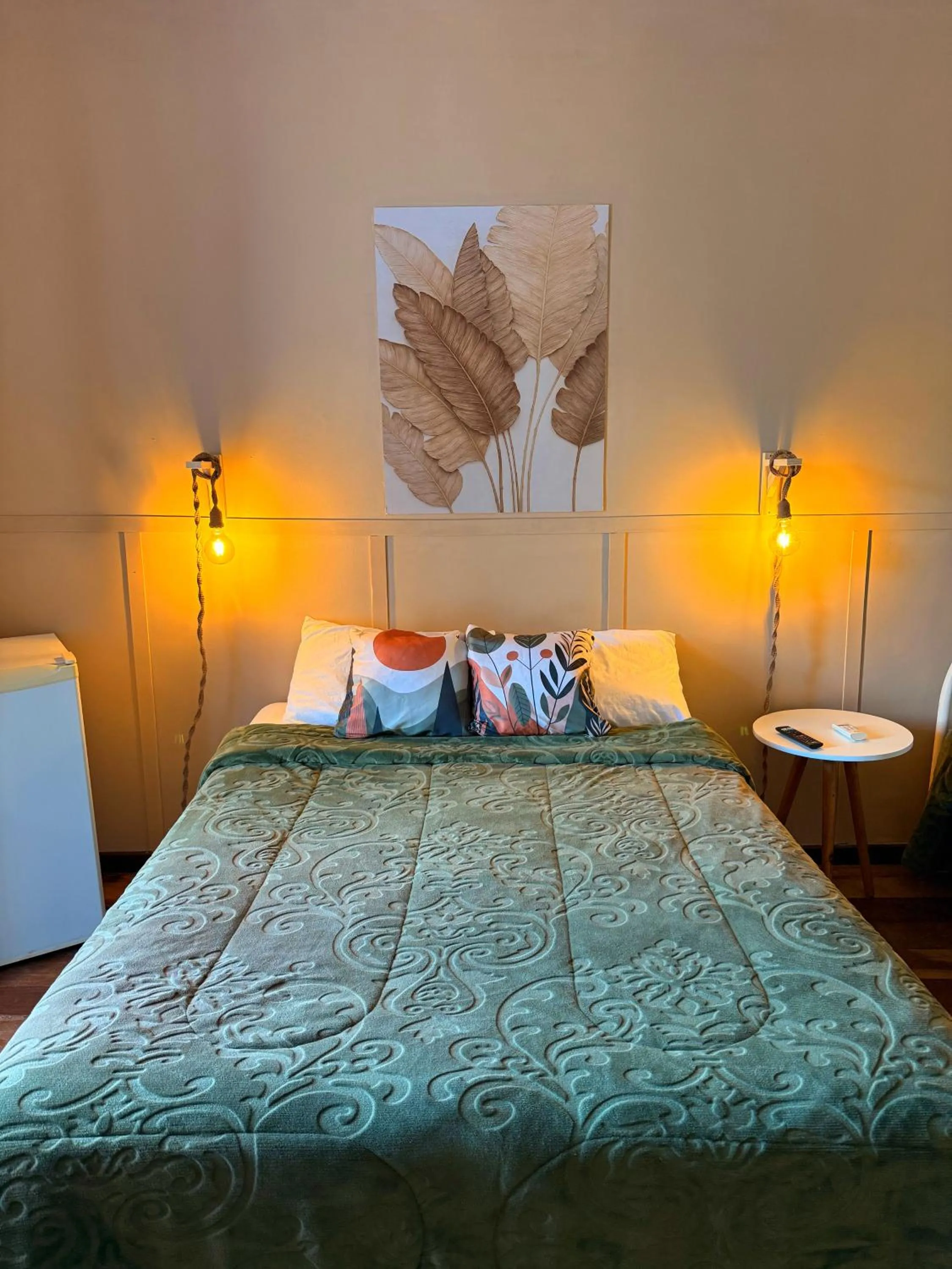 Bed in HOTEL MONTANAS