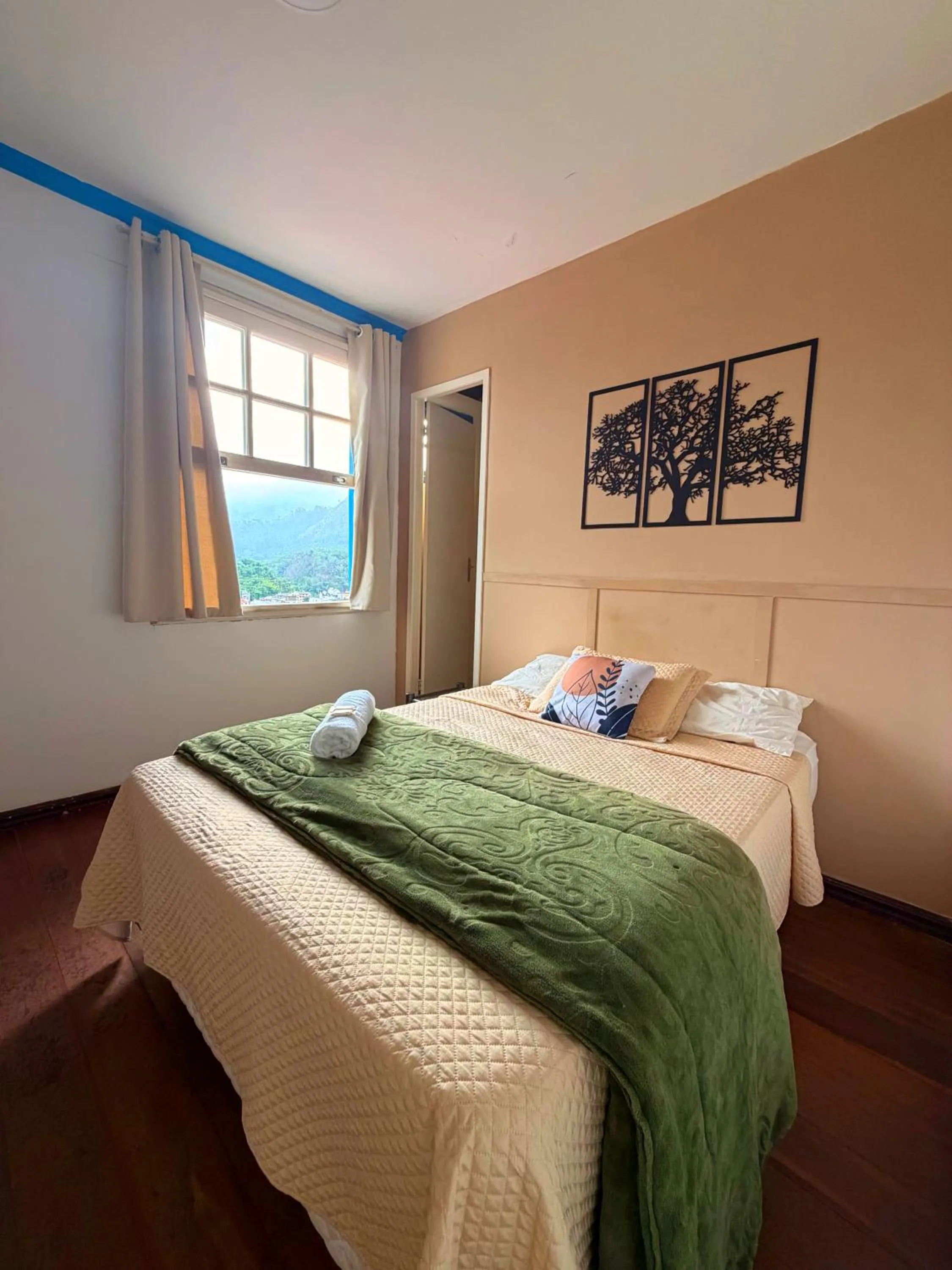 Bed in HOTEL MONTANAS