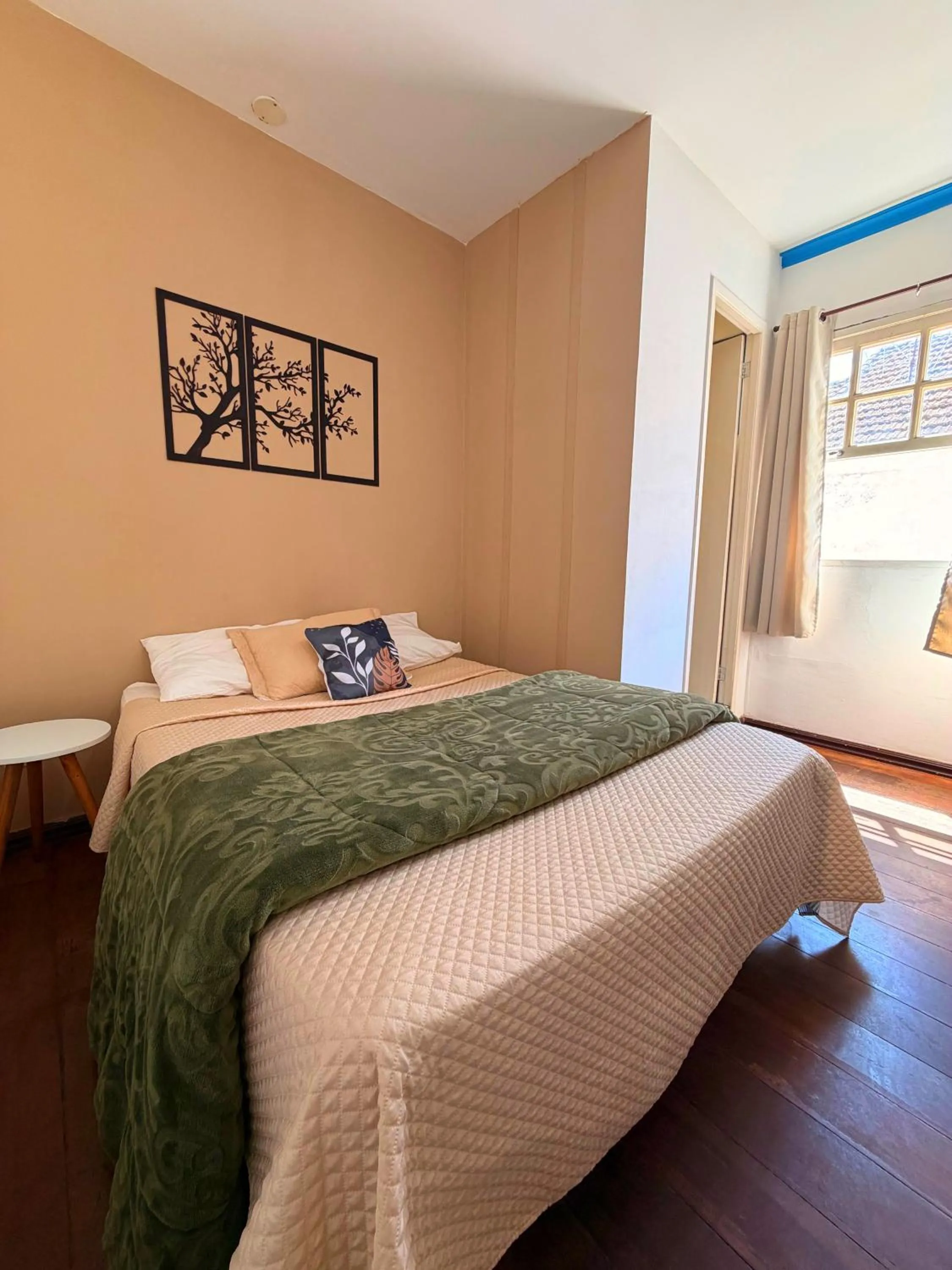 Bed in HOTEL MONTANAS