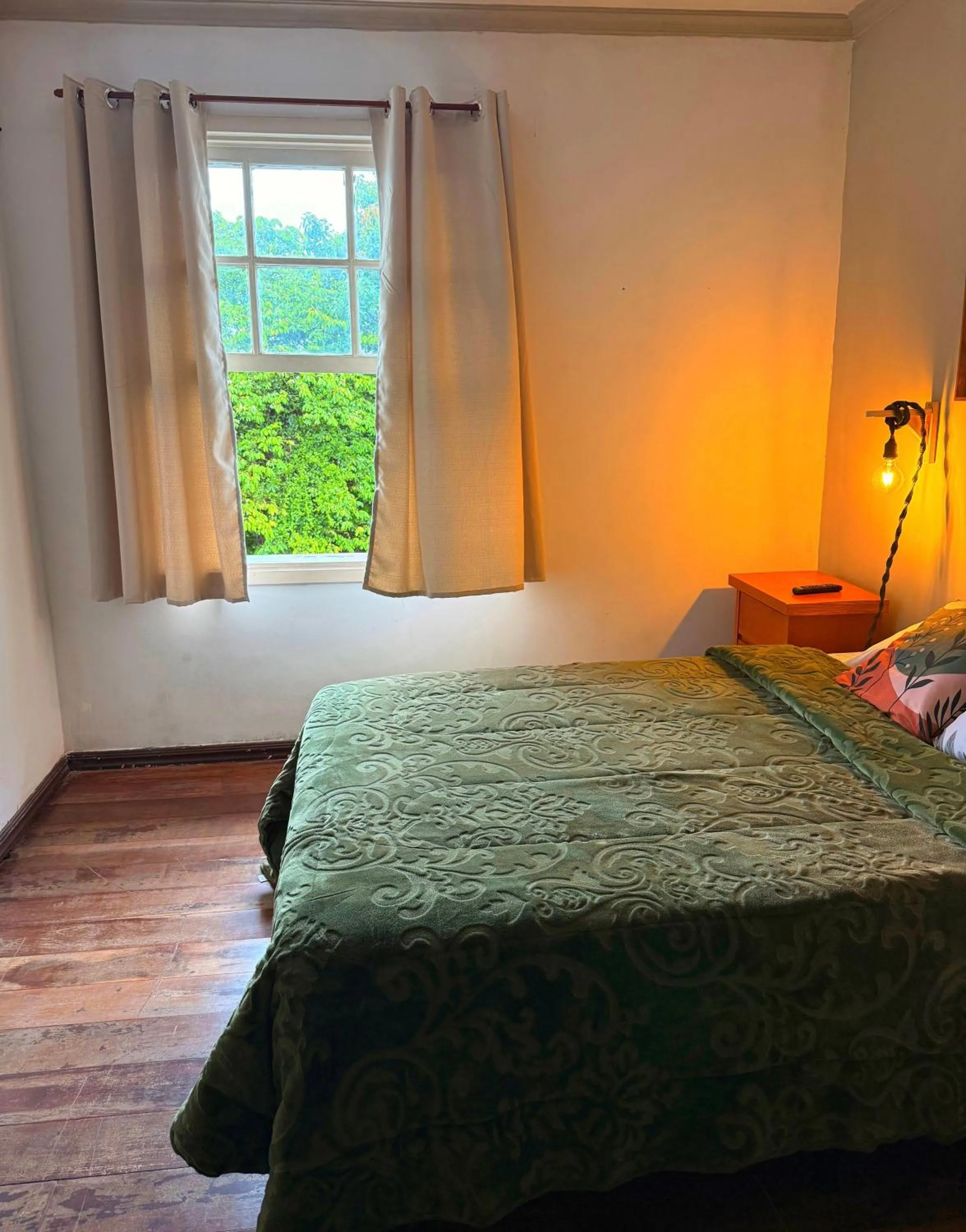 Bed in HOTEL MONTANAS