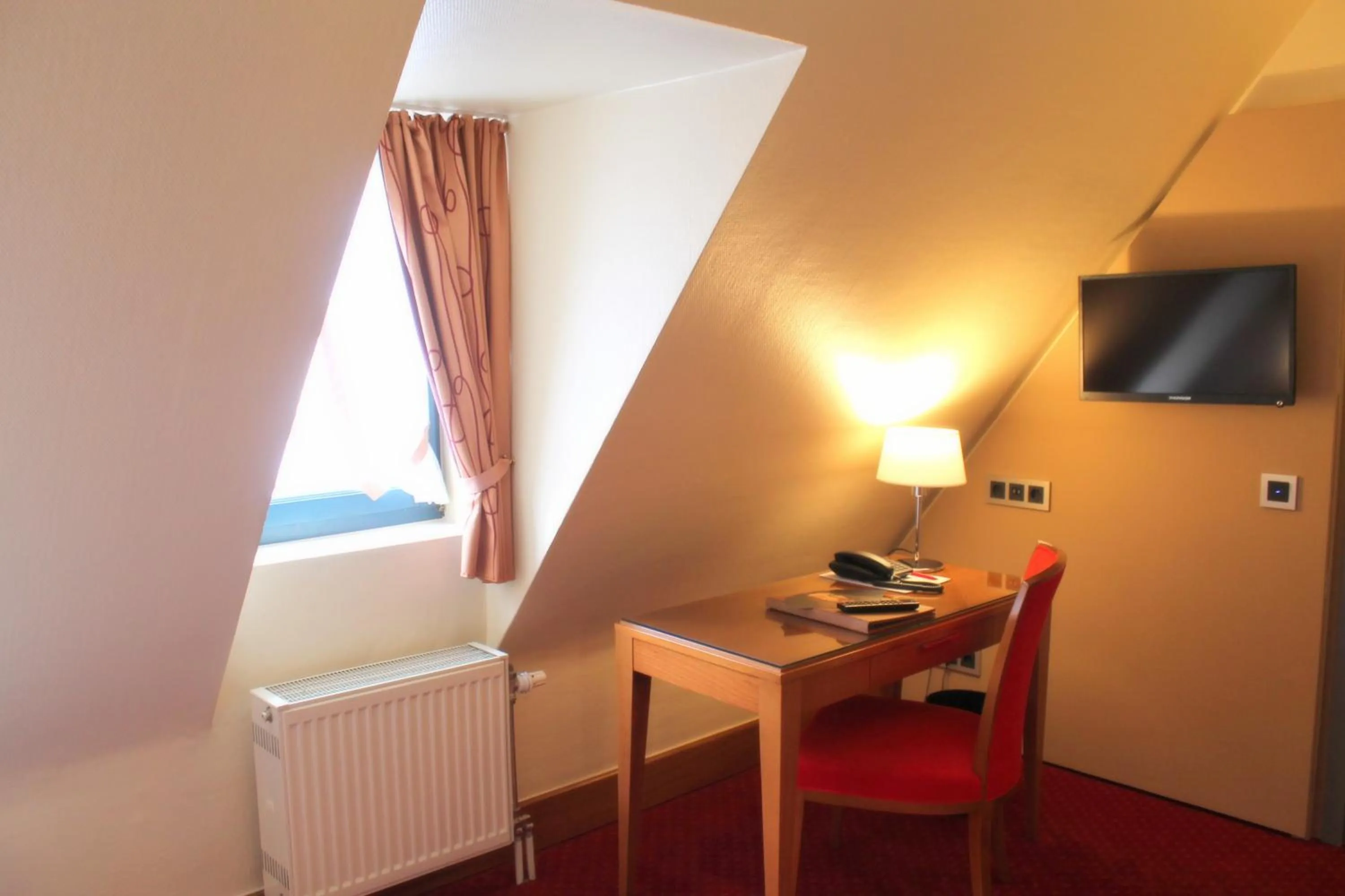 TV and multimedia in Dürer-Hotel