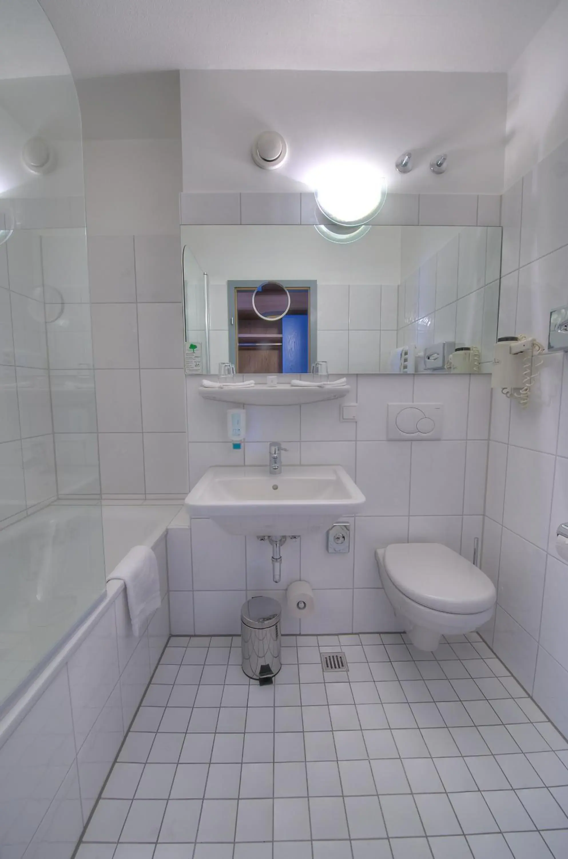 Bathroom in Durer-Hotel