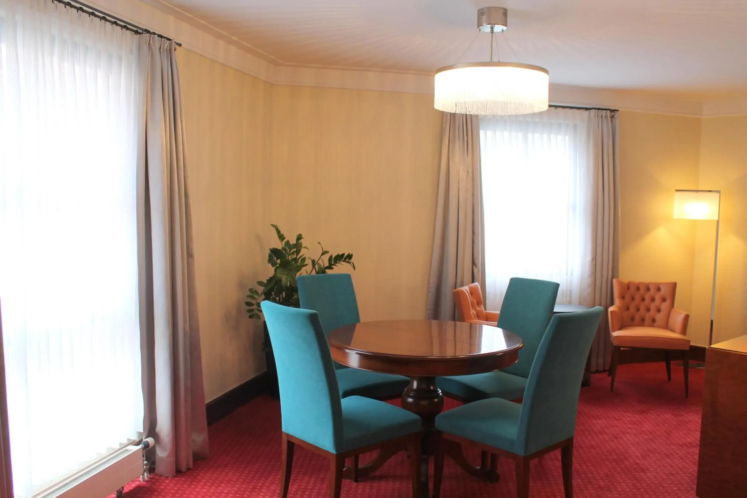 Living room, Dining Area in Durer-Hotel