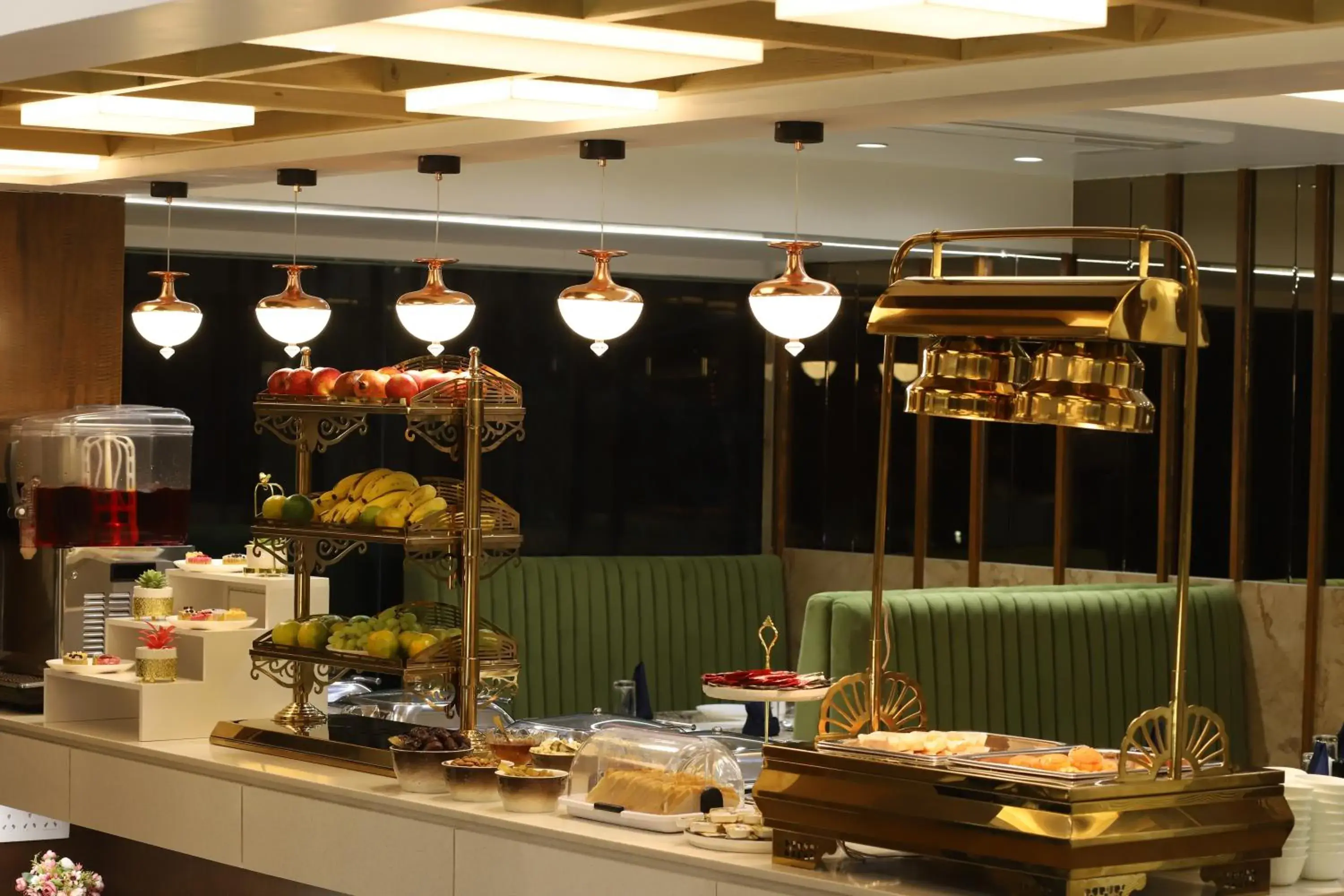 Restaurant/places to eat in Hotel Auris & Banquets, Mumbai International Airport Restaurant/places to eat in Hotel Auris & Banquets, Mumbai International Airport