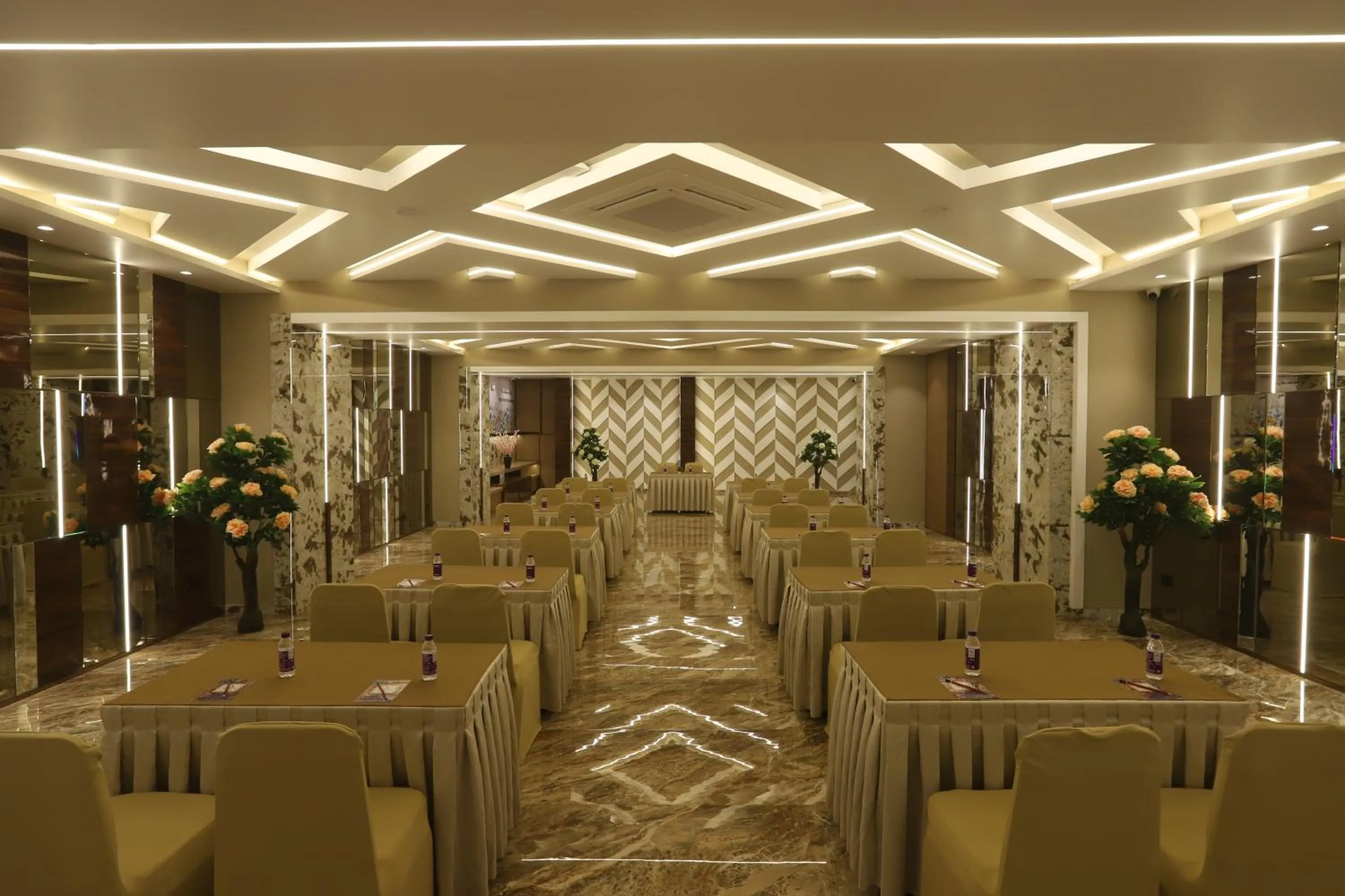 Meeting/conference room in Hotel Auris & Banquets, Mumbai International Airport