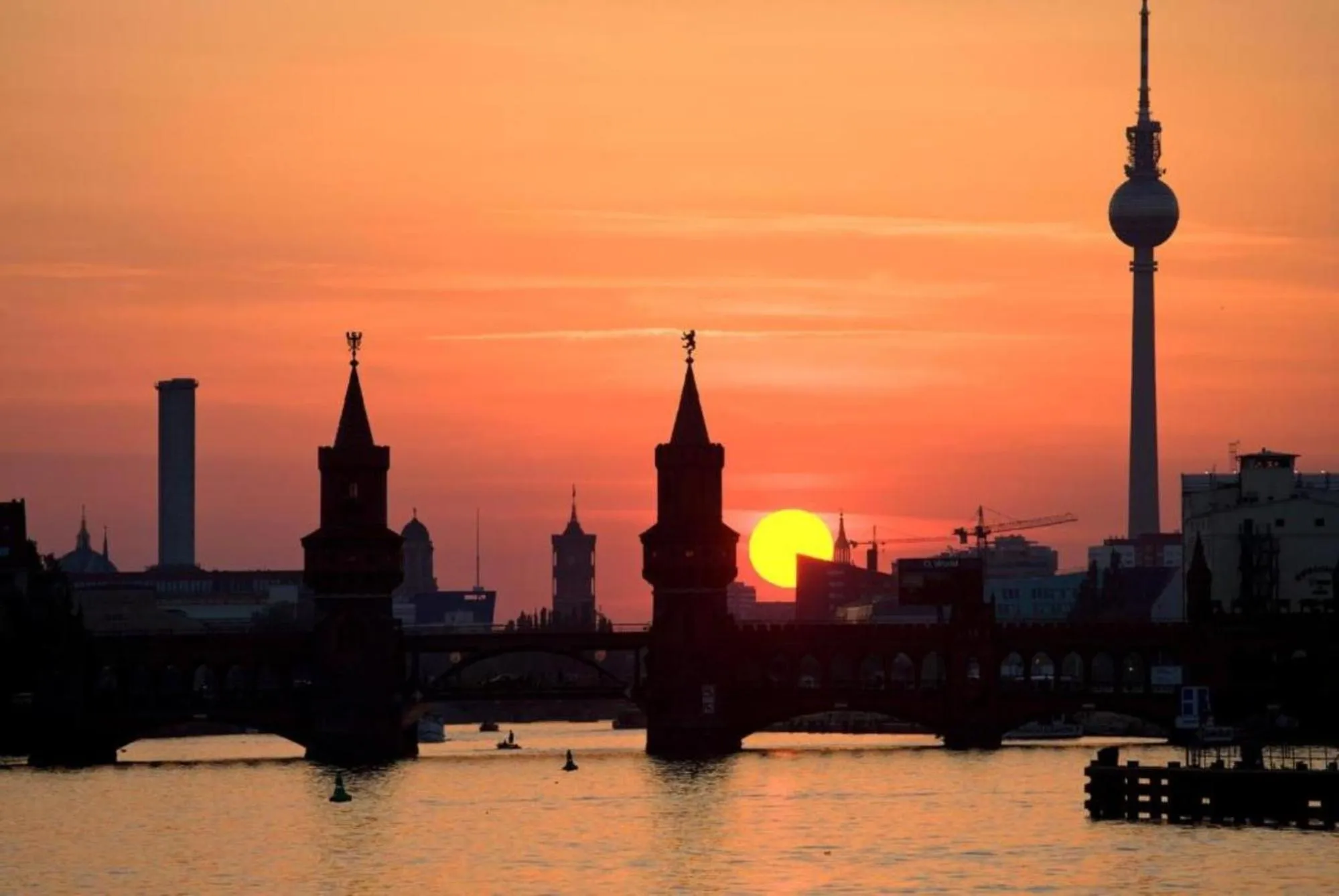 Sunset in Hotel BIRGIT Berlin Mitte