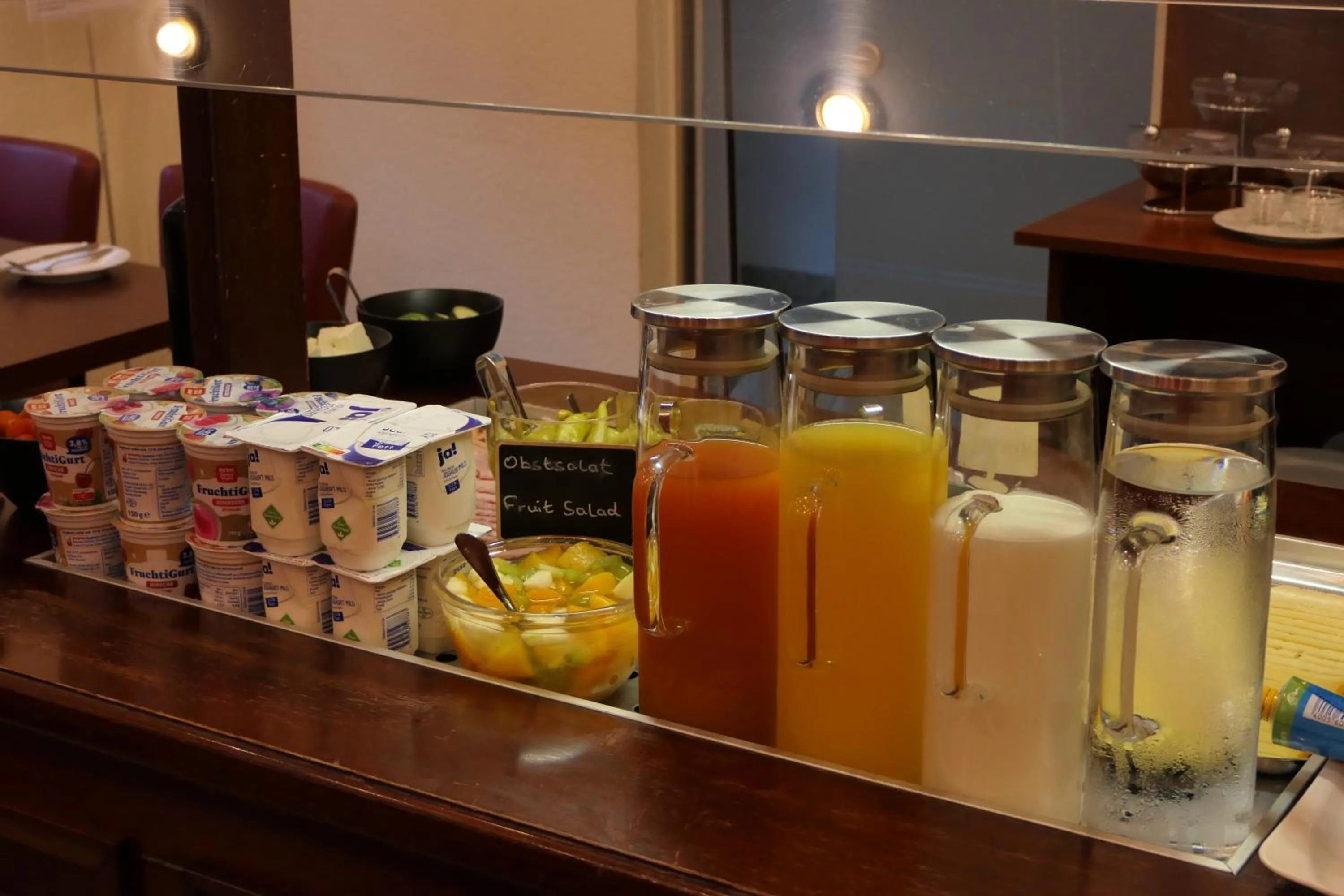 Breakfast in Hotel Schumacher Düsseldorf