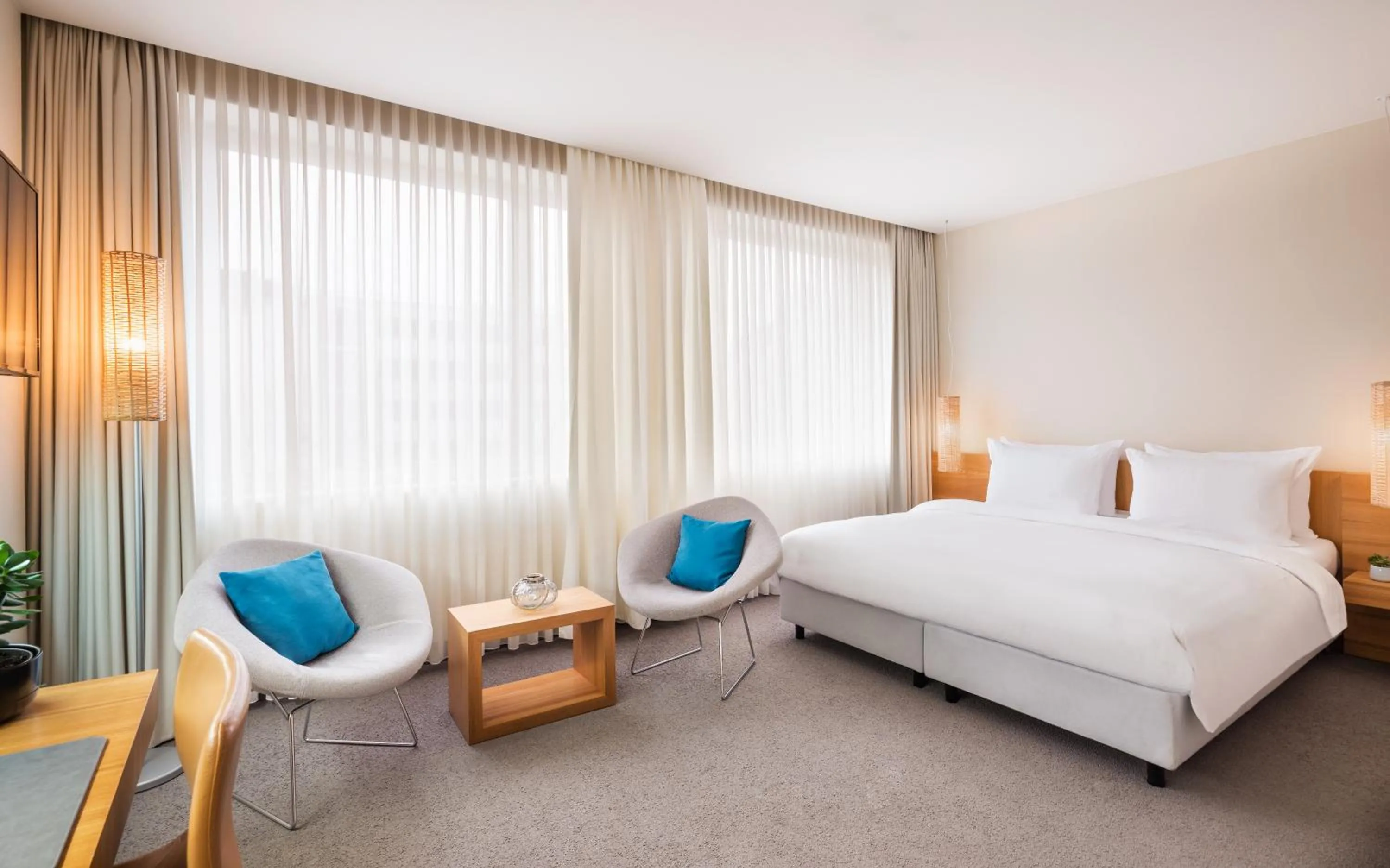 Bed in Lindner Hotel Berlin Ku'damm, part of JdV by Hyatt